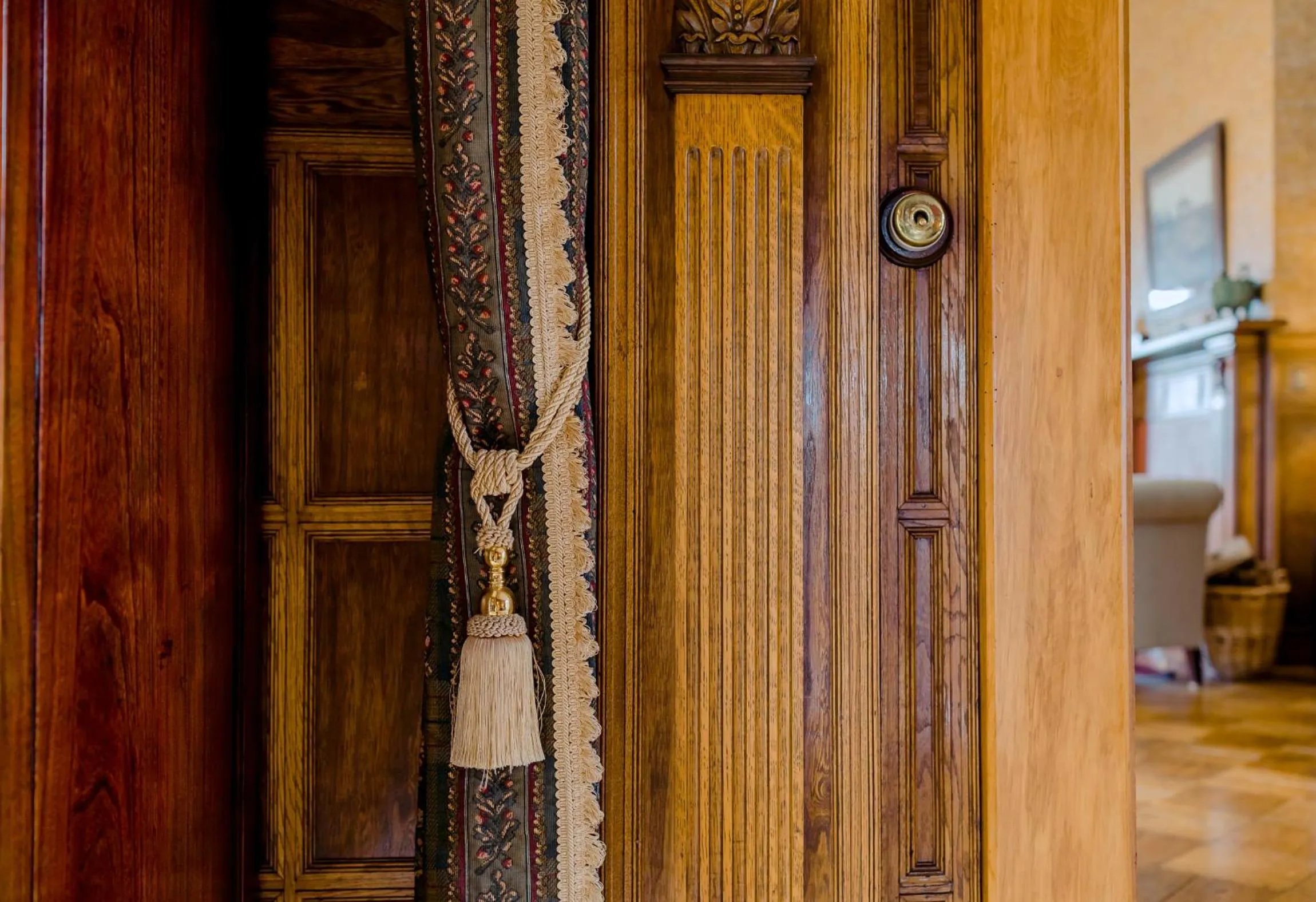 Decorative detail in Pen-y-bryn Lodge