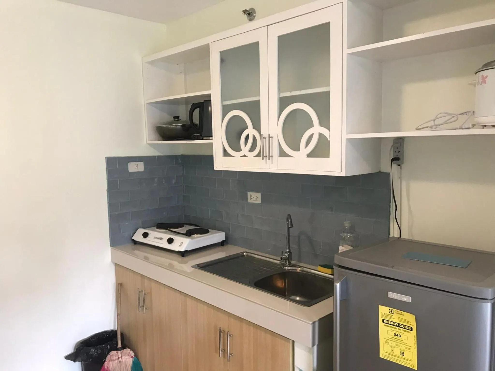 Kitchen or kitchenette in Kara's Suite