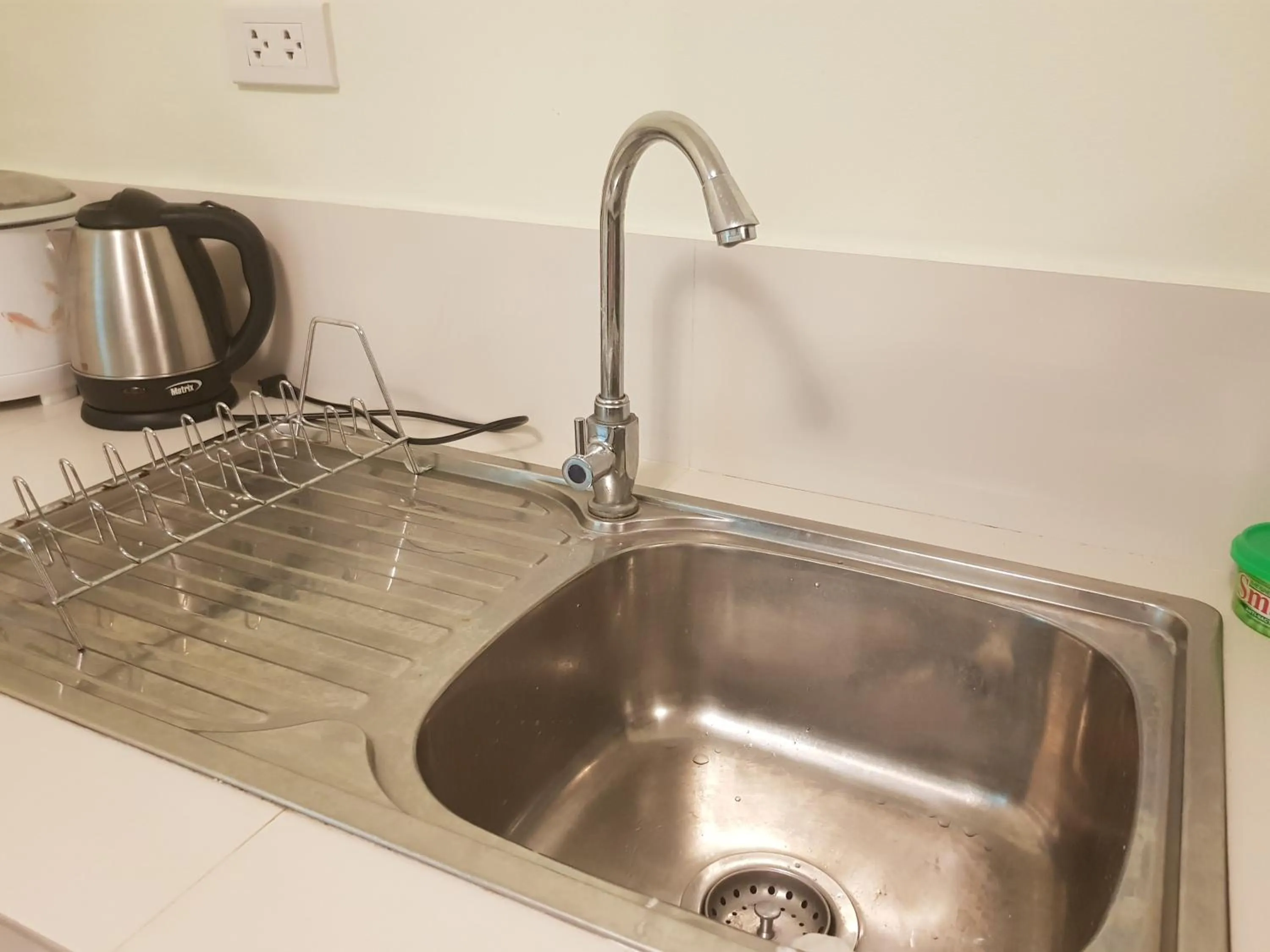 Kitchen or kitchenette in Kara's Suite