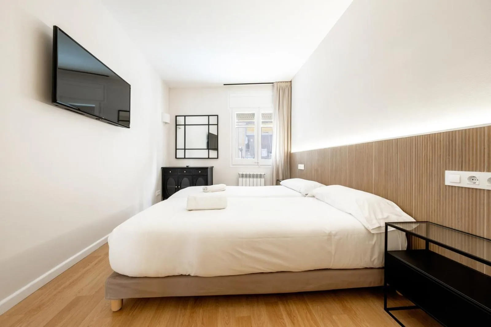 Bedroom, Bed in AinB Barcelona Sants Apartments