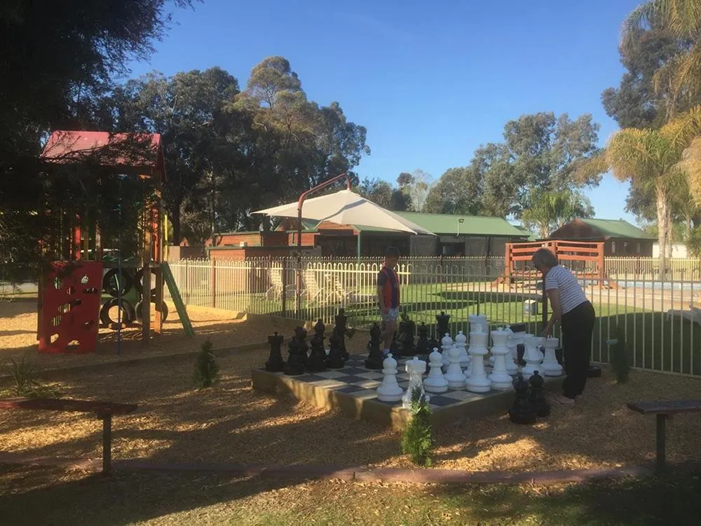 Entertainment in Cobram Barooga Golf Resort