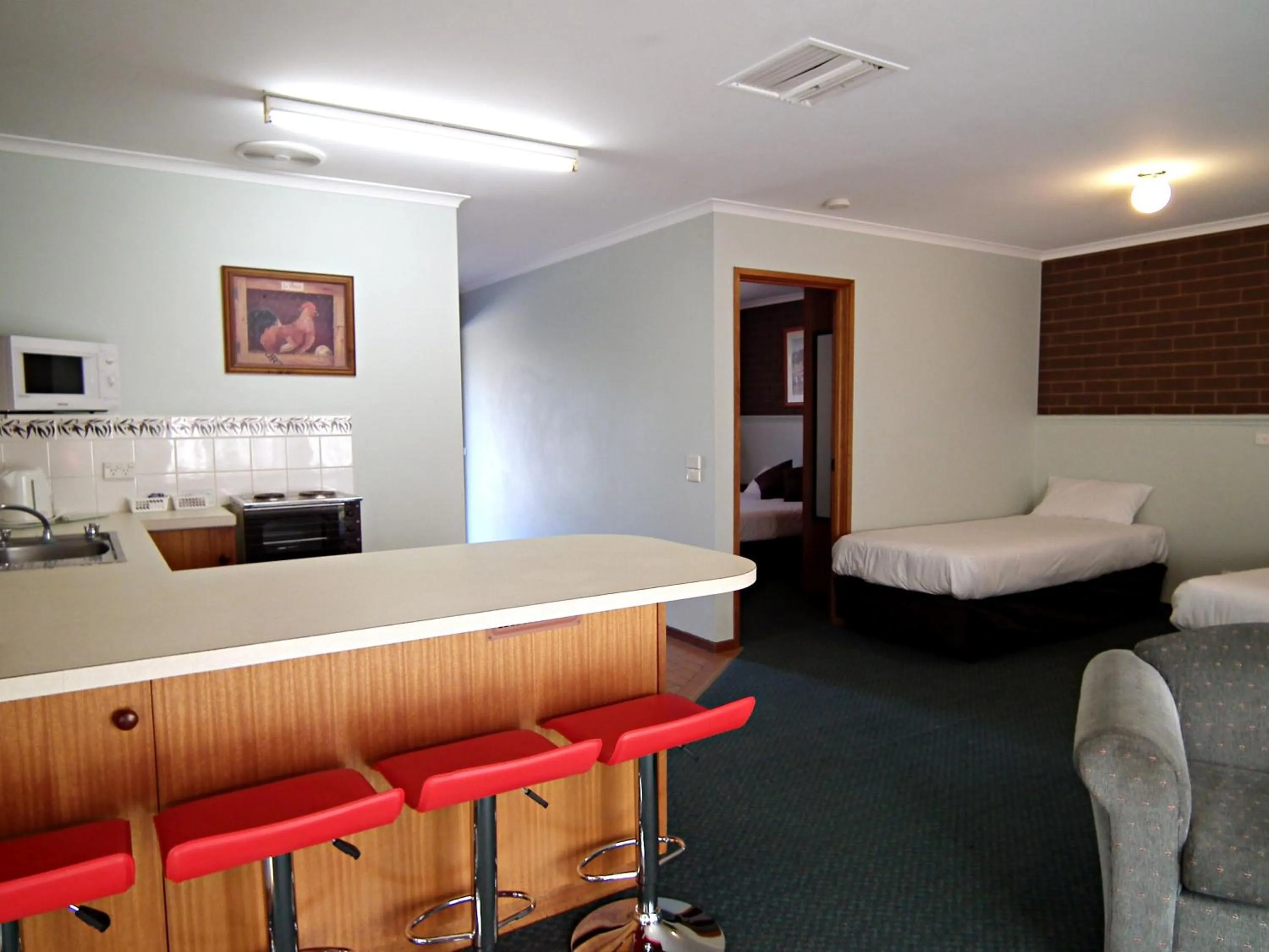 Living room, Bed in Cobram Barooga Golf Resort