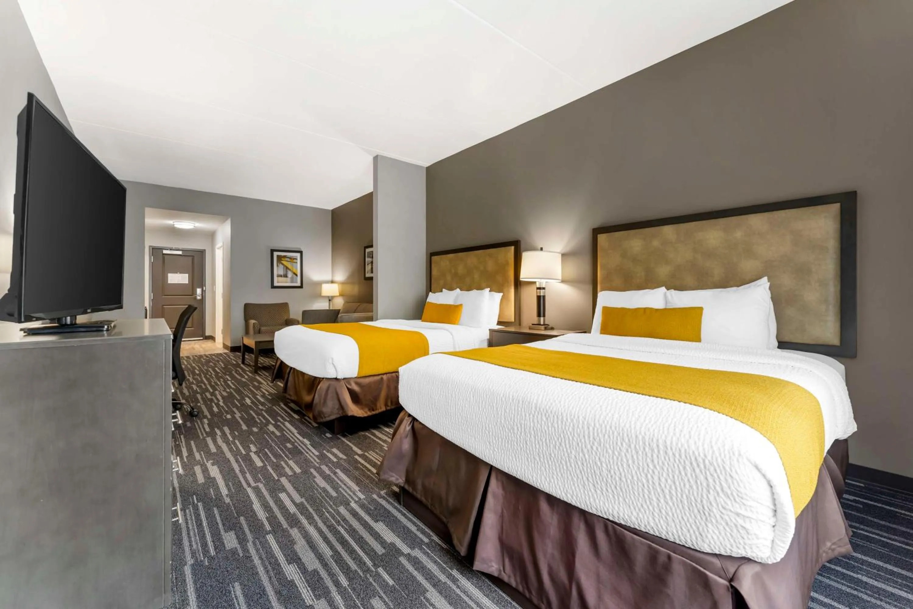 Bedroom in Best Western Plus Cranberry-Pittsburgh North