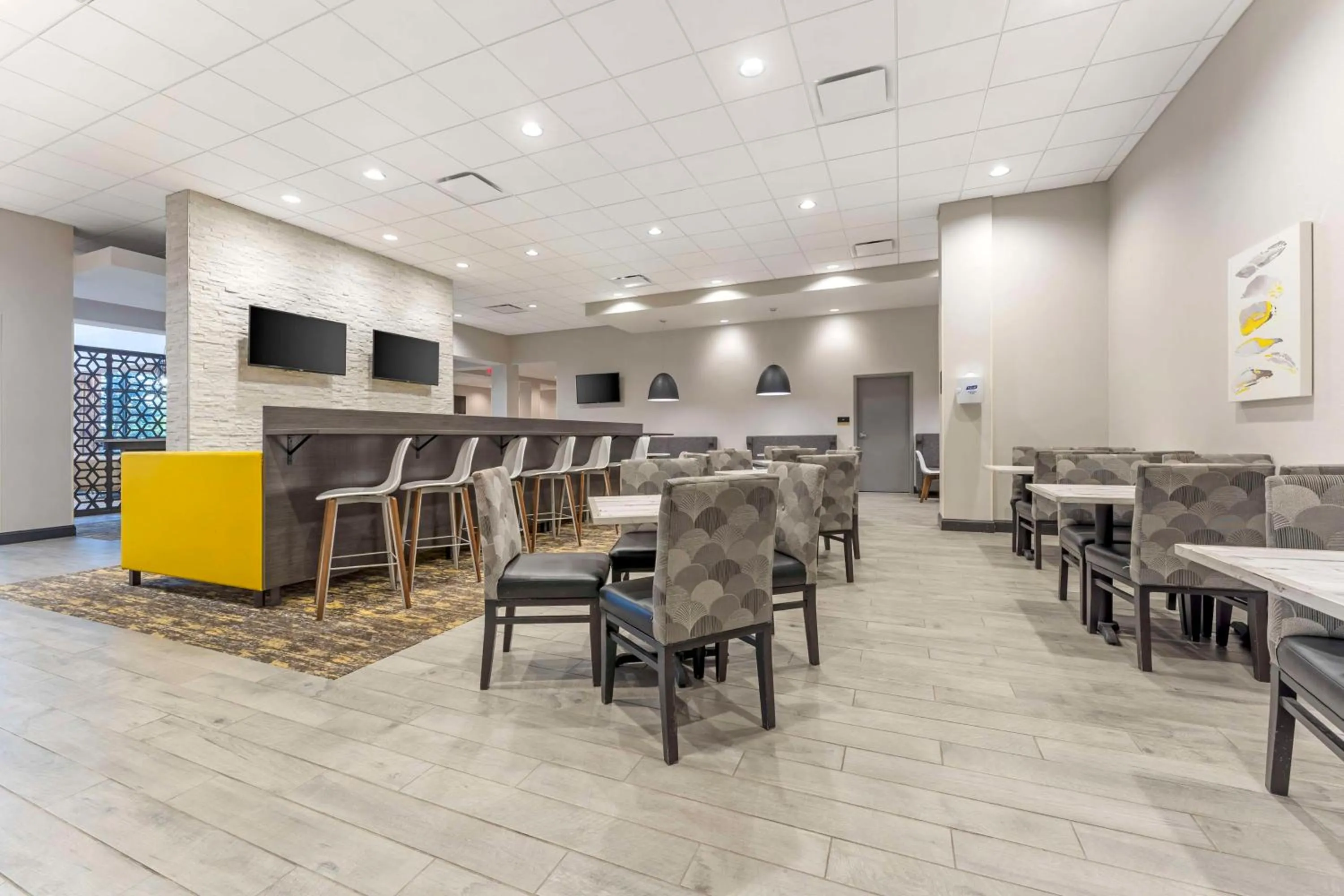 Breakfast in Best Western Plus Cranberry-Pittsburgh North