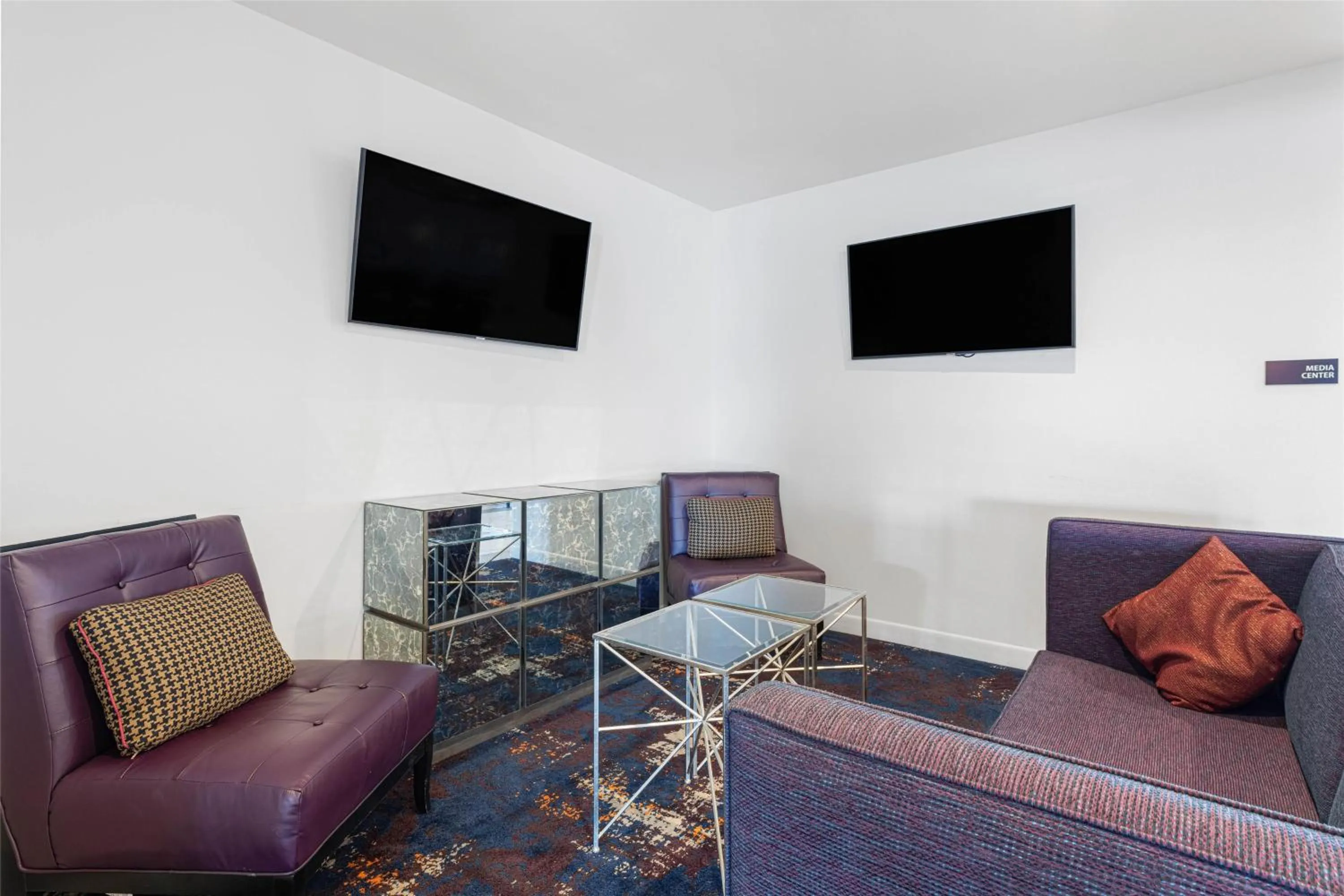 Lobby or reception in Best Western Plus New Richmond Inn & Suites