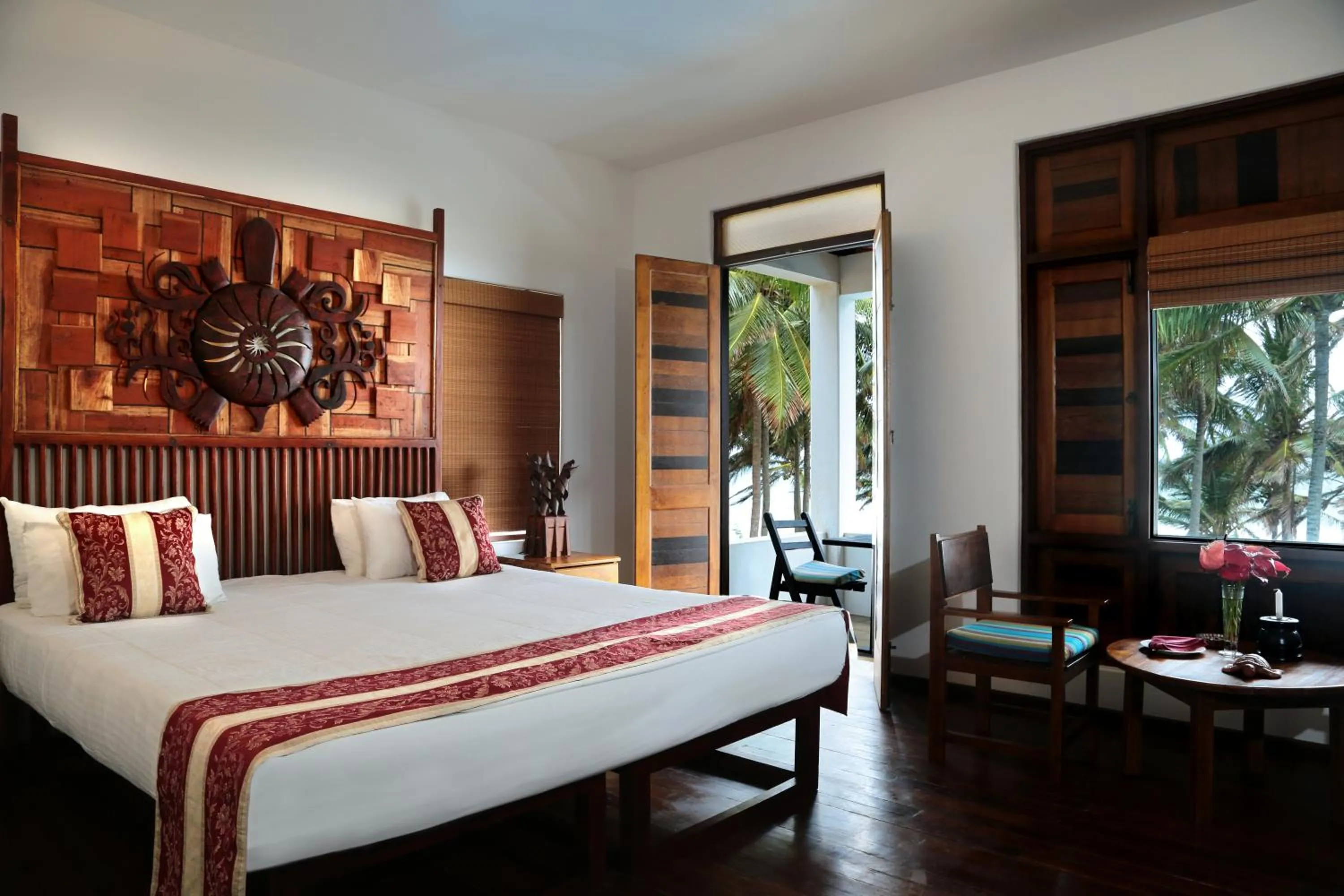 Bed in Turtle Bay Boutique Hotel