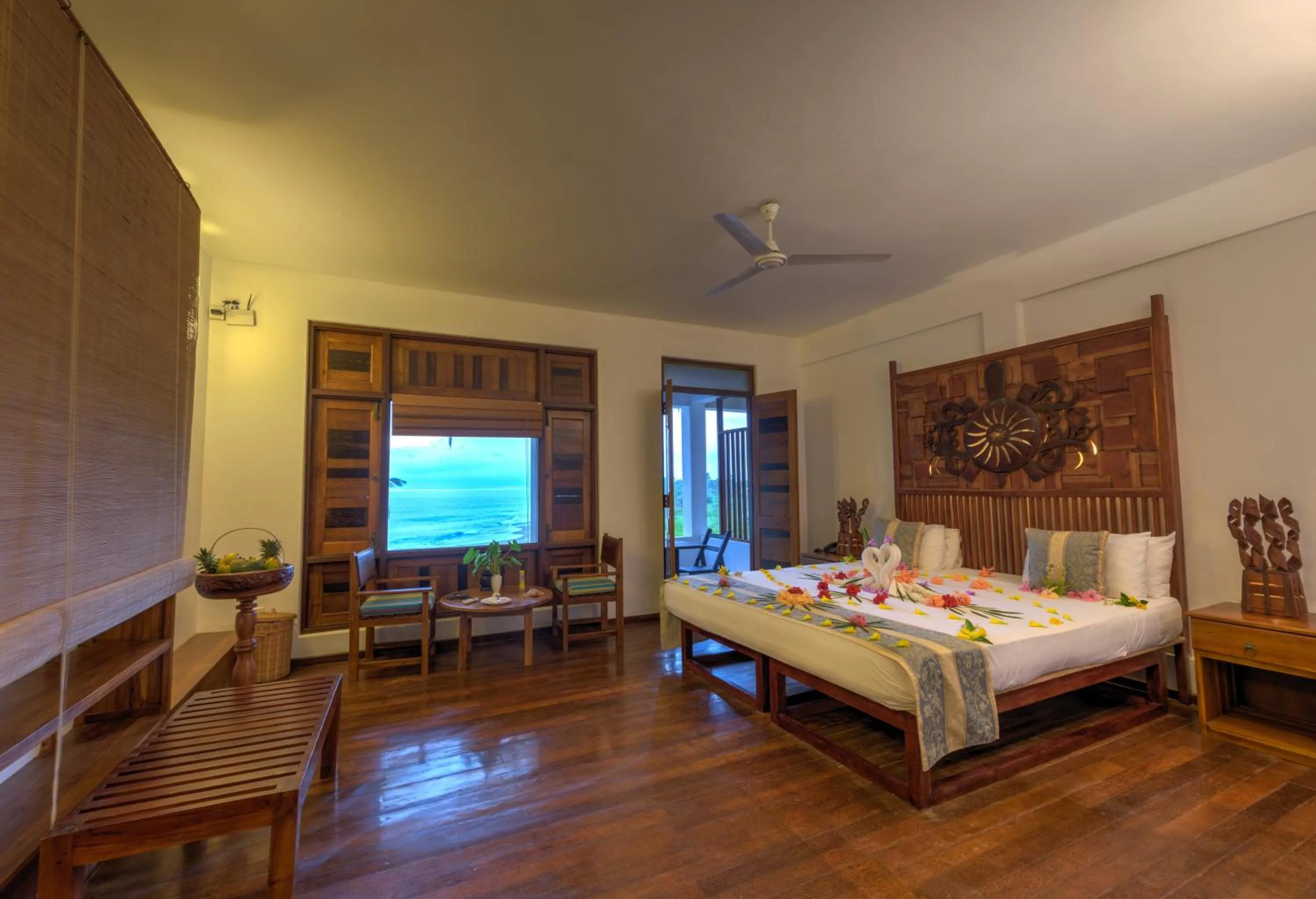 Photo of the whole room, Bed in Turtle Bay Boutique Hotel