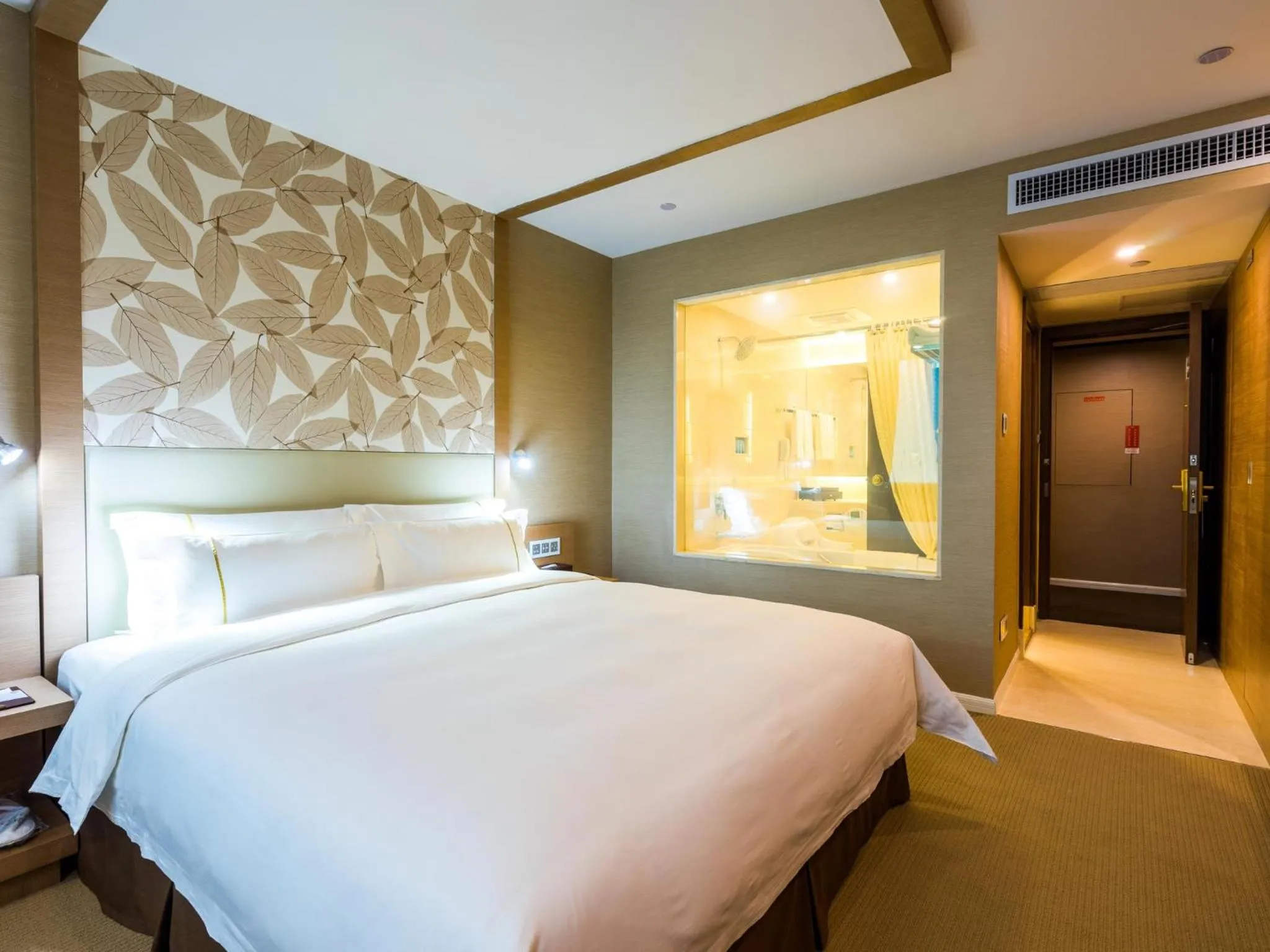 bunk bed, Bed in China Mayors Plaza