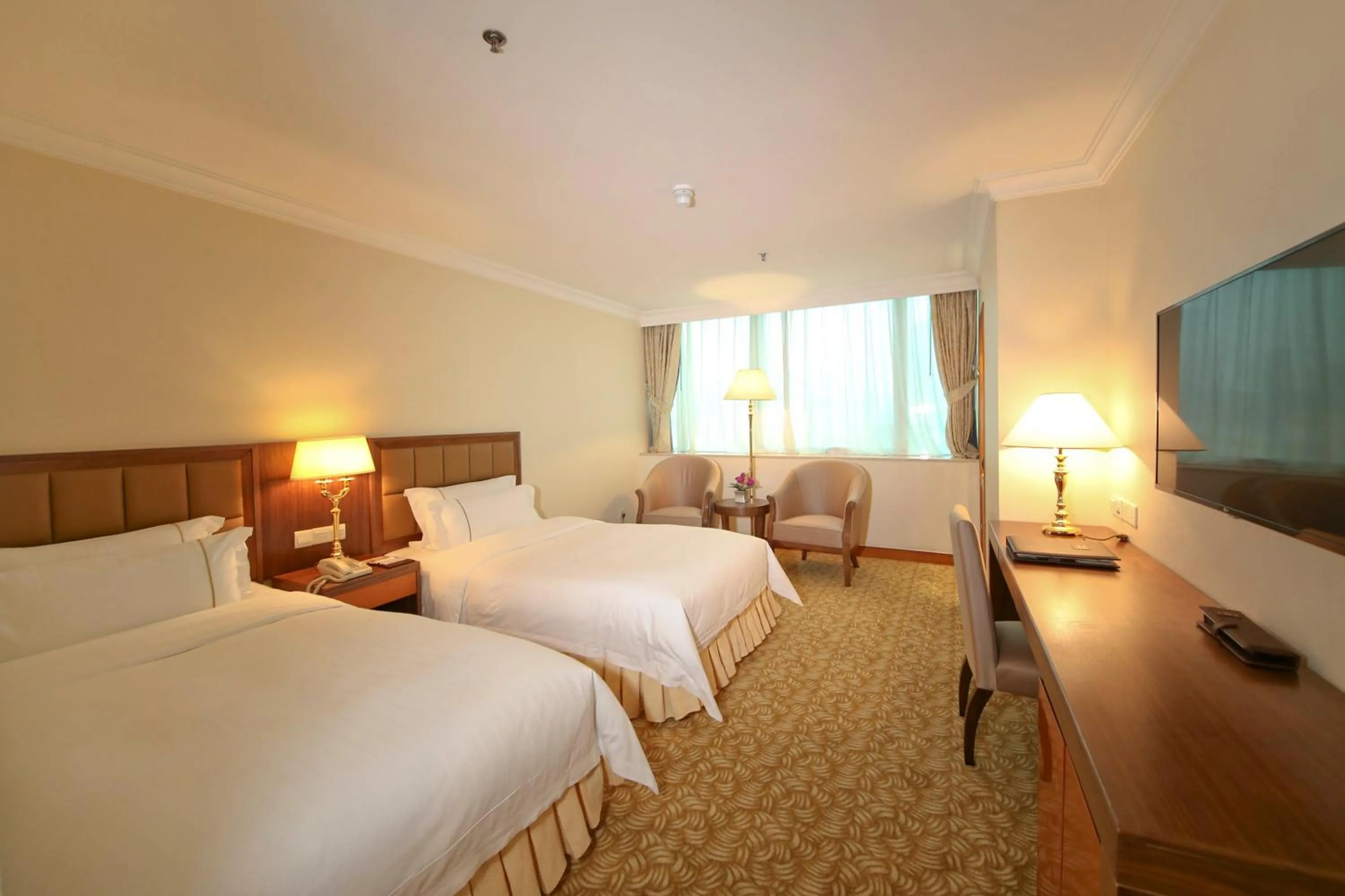 Bedroom, Bed in China Mayors Plaza