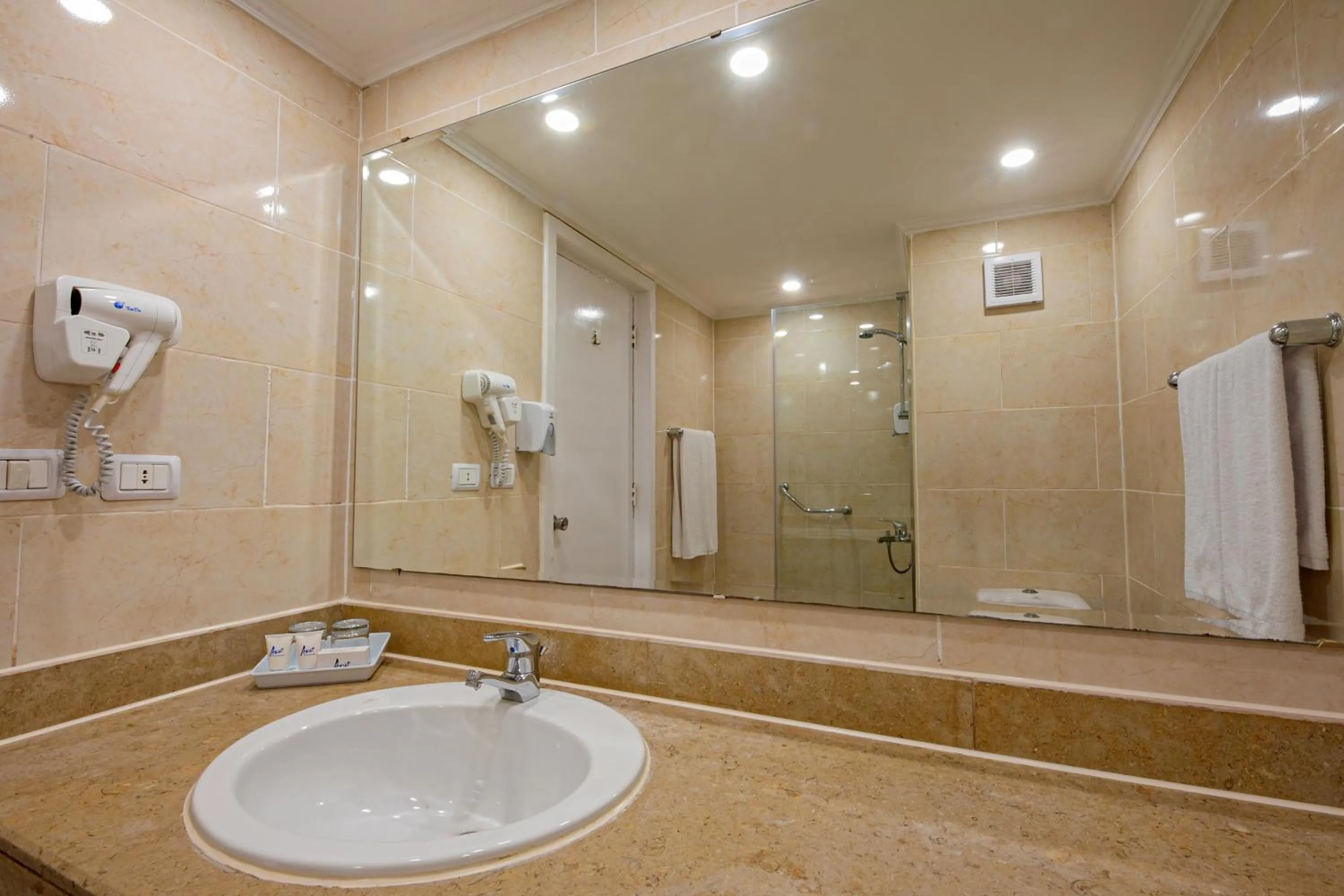 Bathroom in Bel Air Azur Resort (Adults Only)