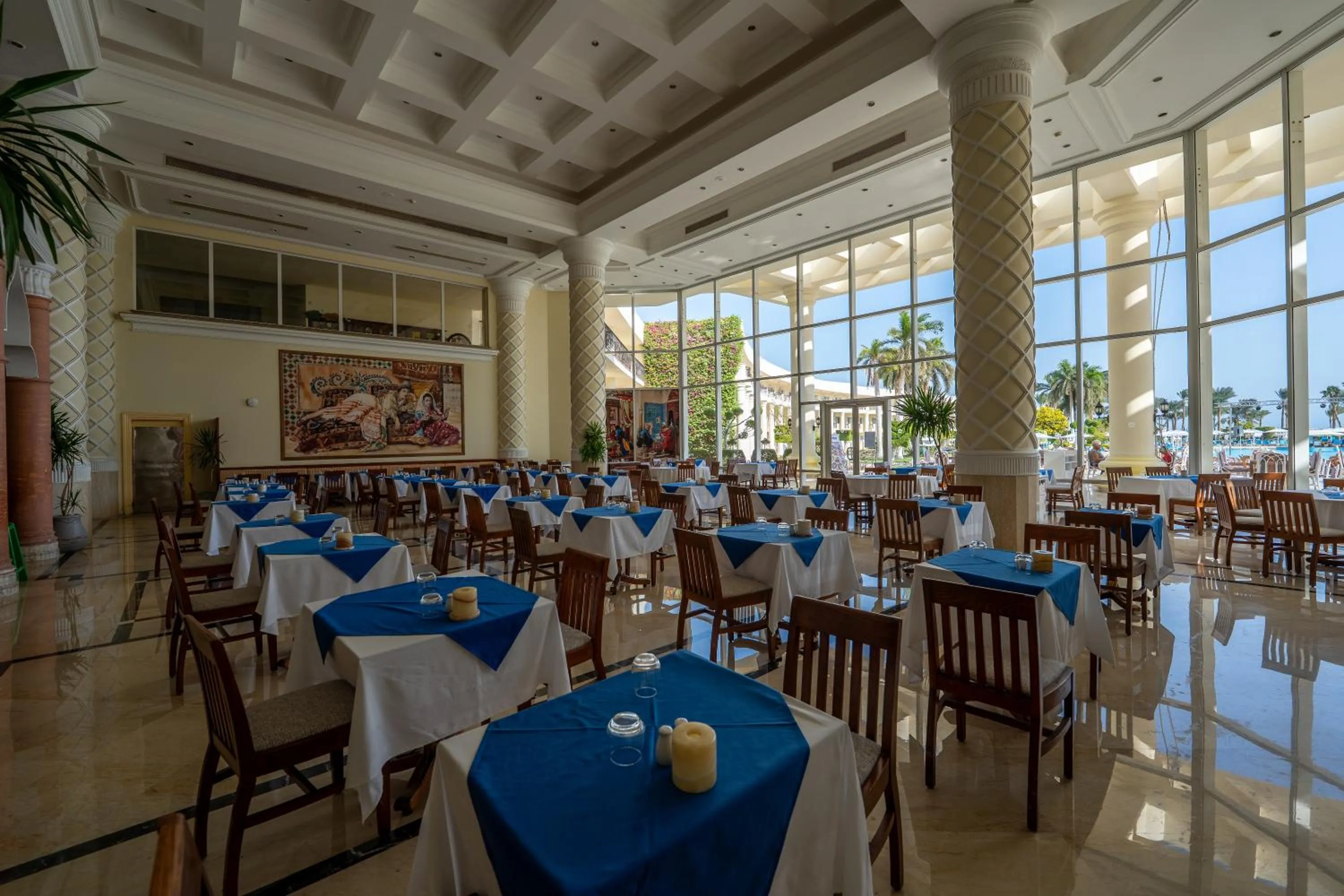 Restaurant/places to eat in JAZ Royal Palmariva