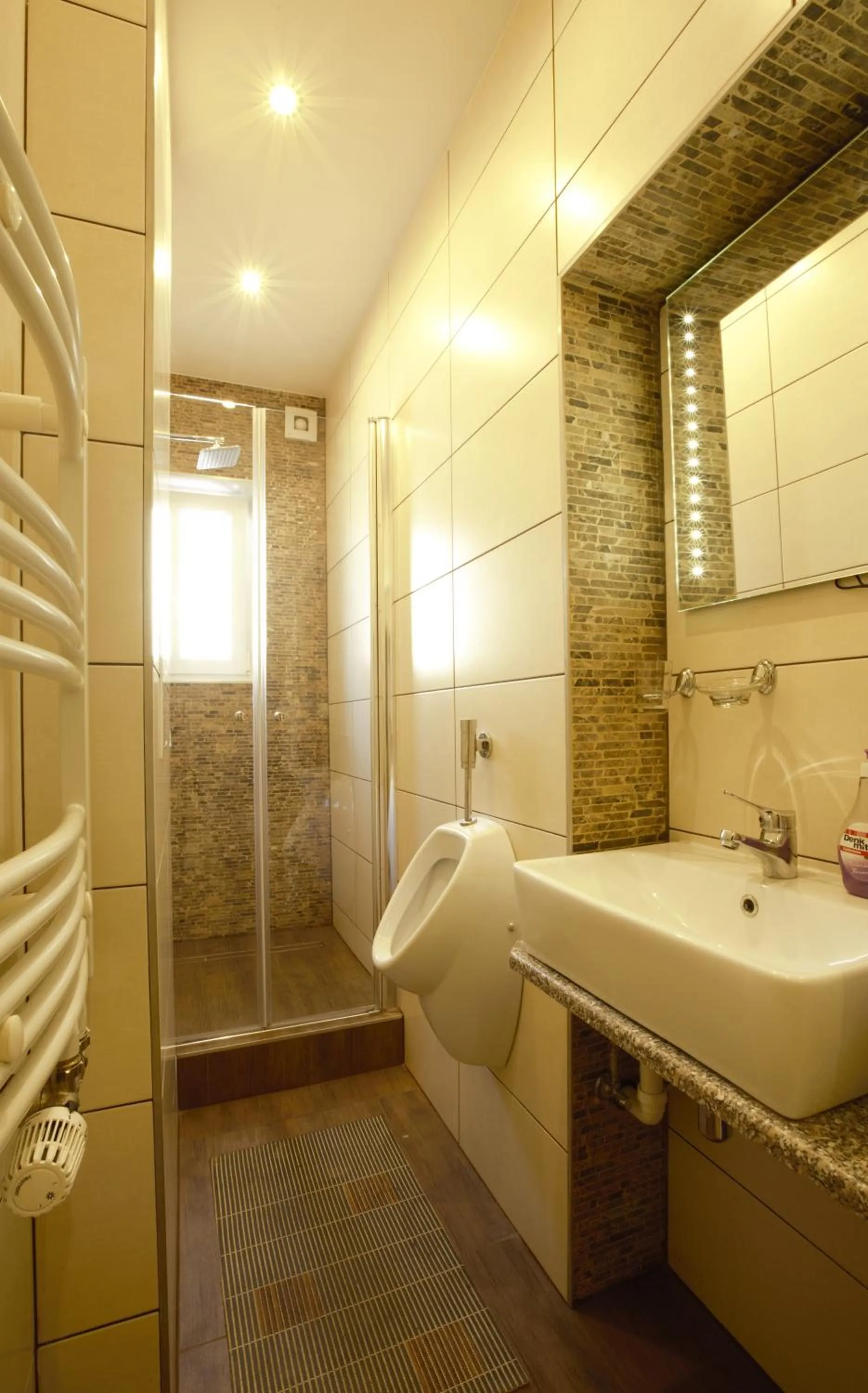 English Romance University