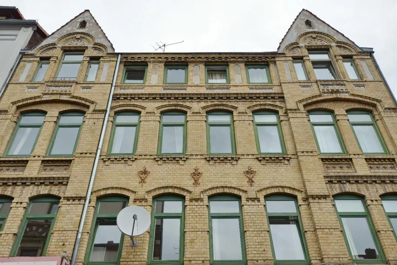 English Romance University