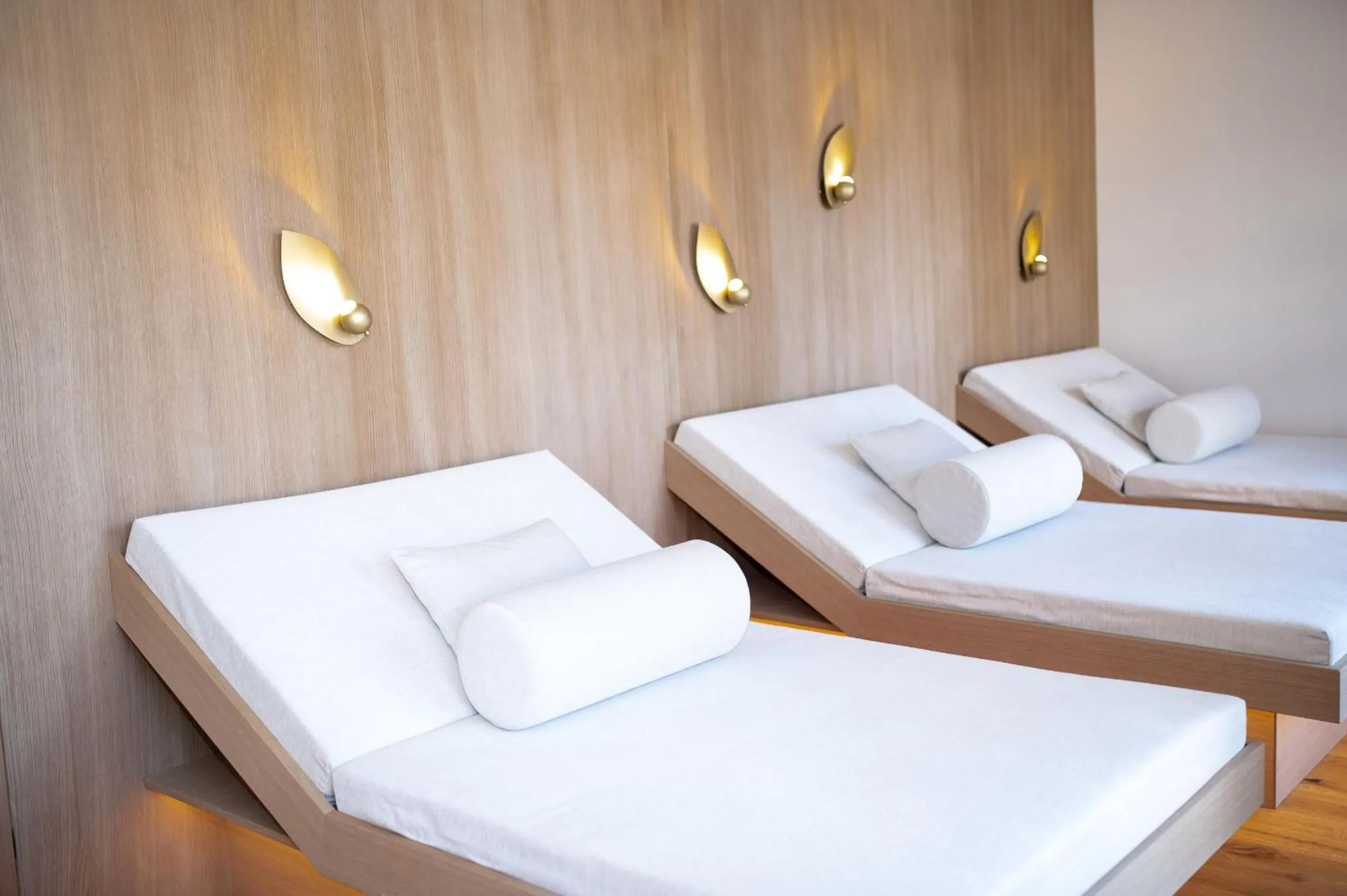 Spa and wellness centre/facilities, Bed in Hotel Weissenstein