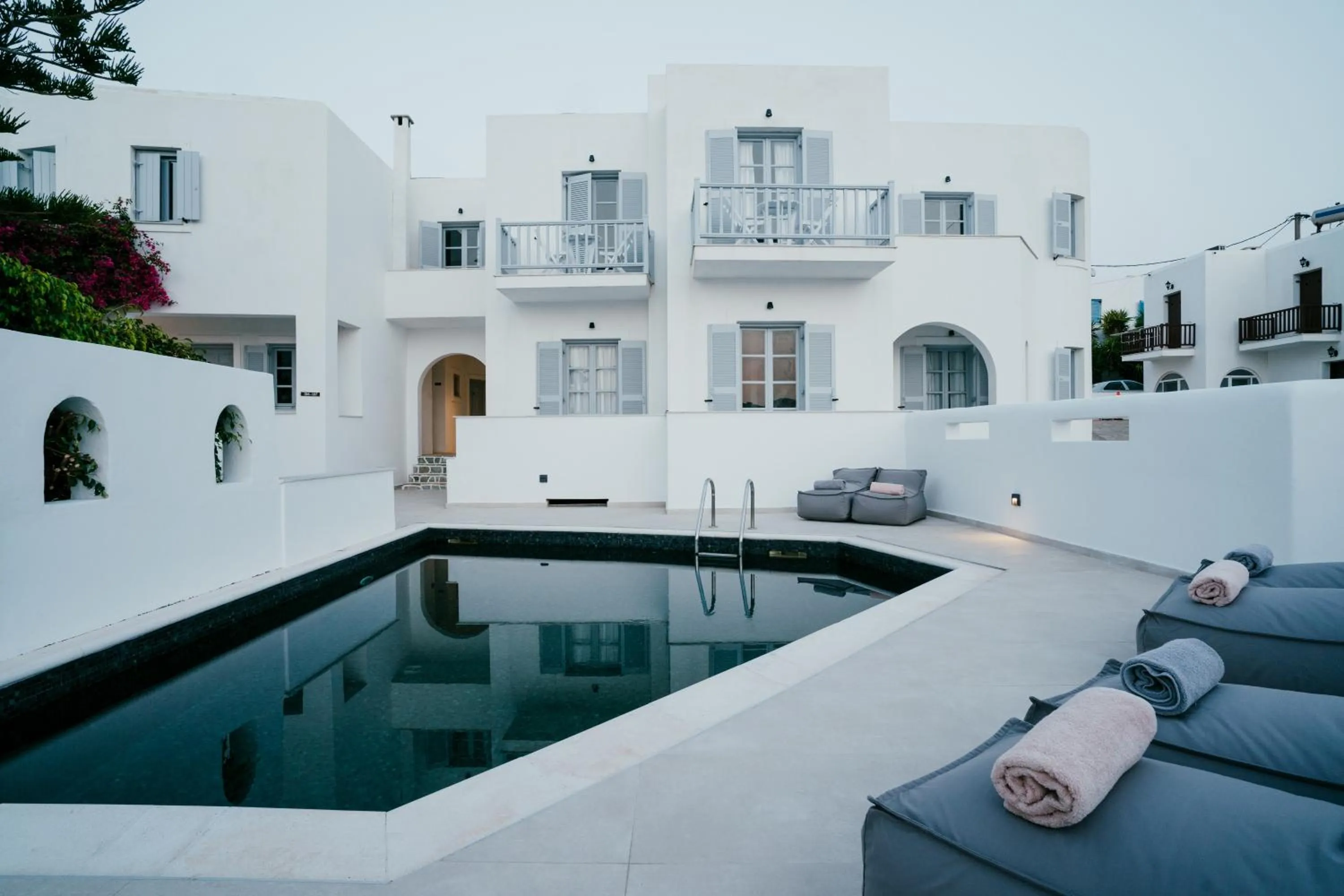 Property building in Sunrise Paros