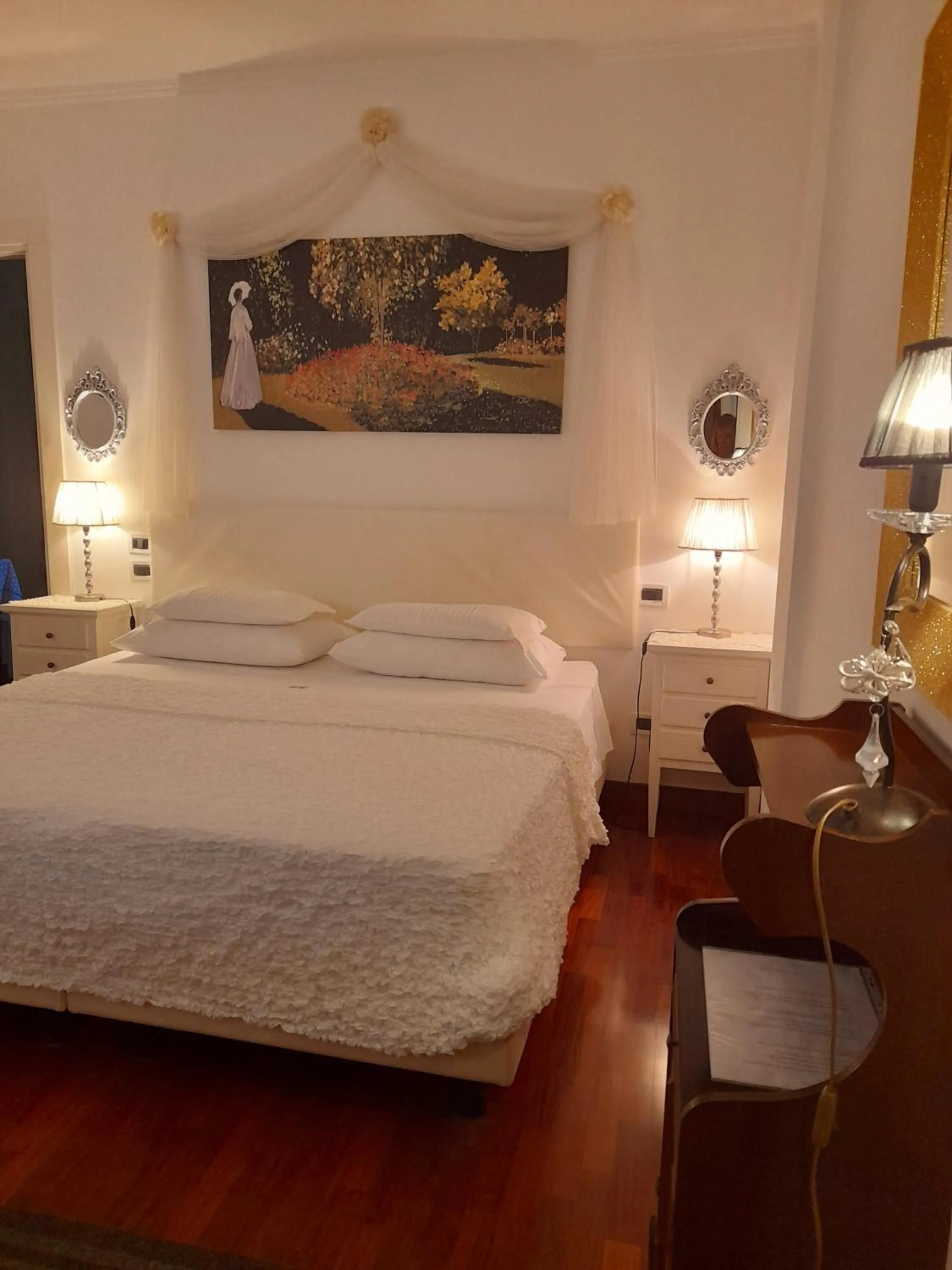 Photo of the whole room, Bed in Luxury House B&B