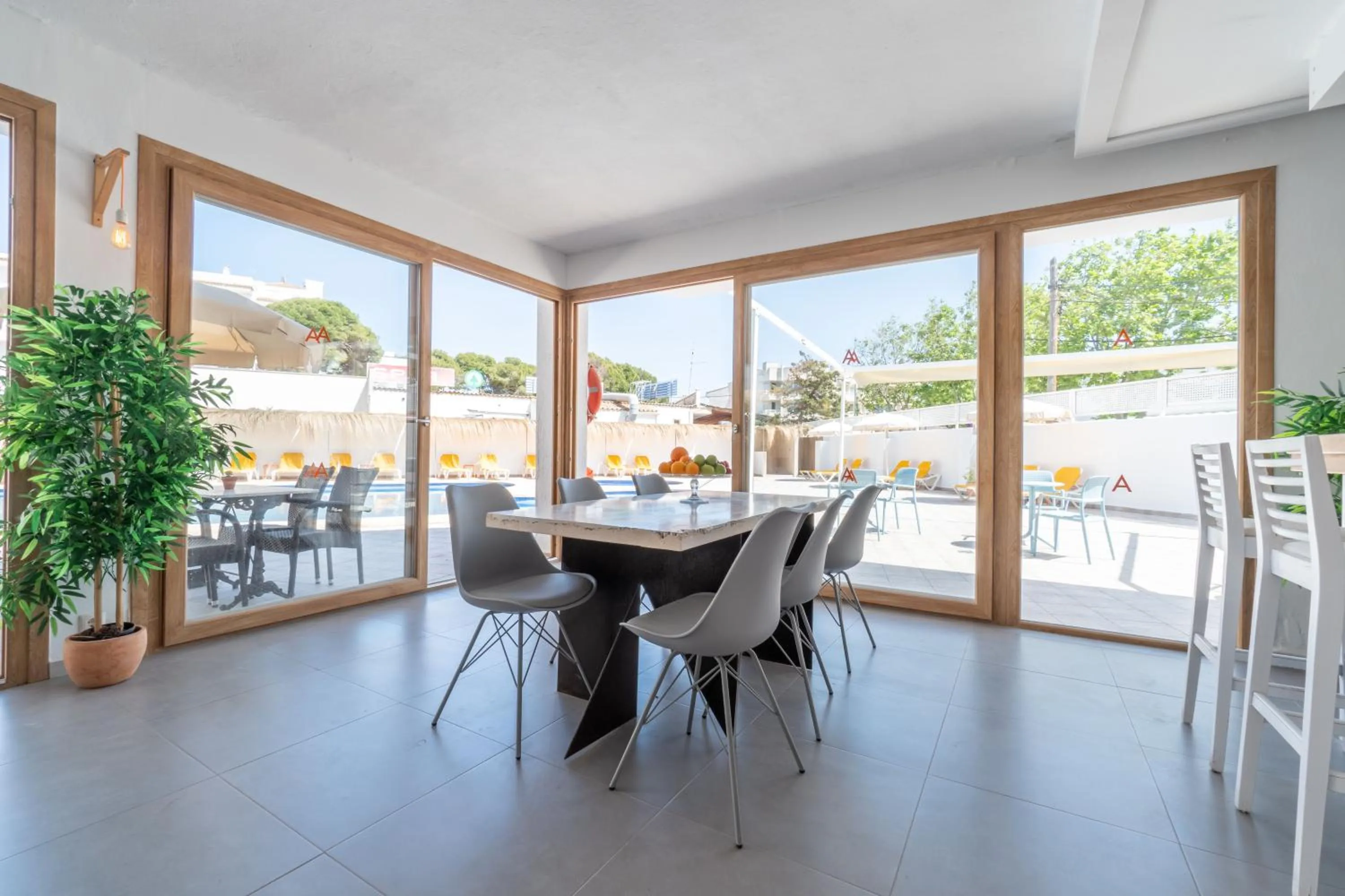 Apartaments La Perla Negra