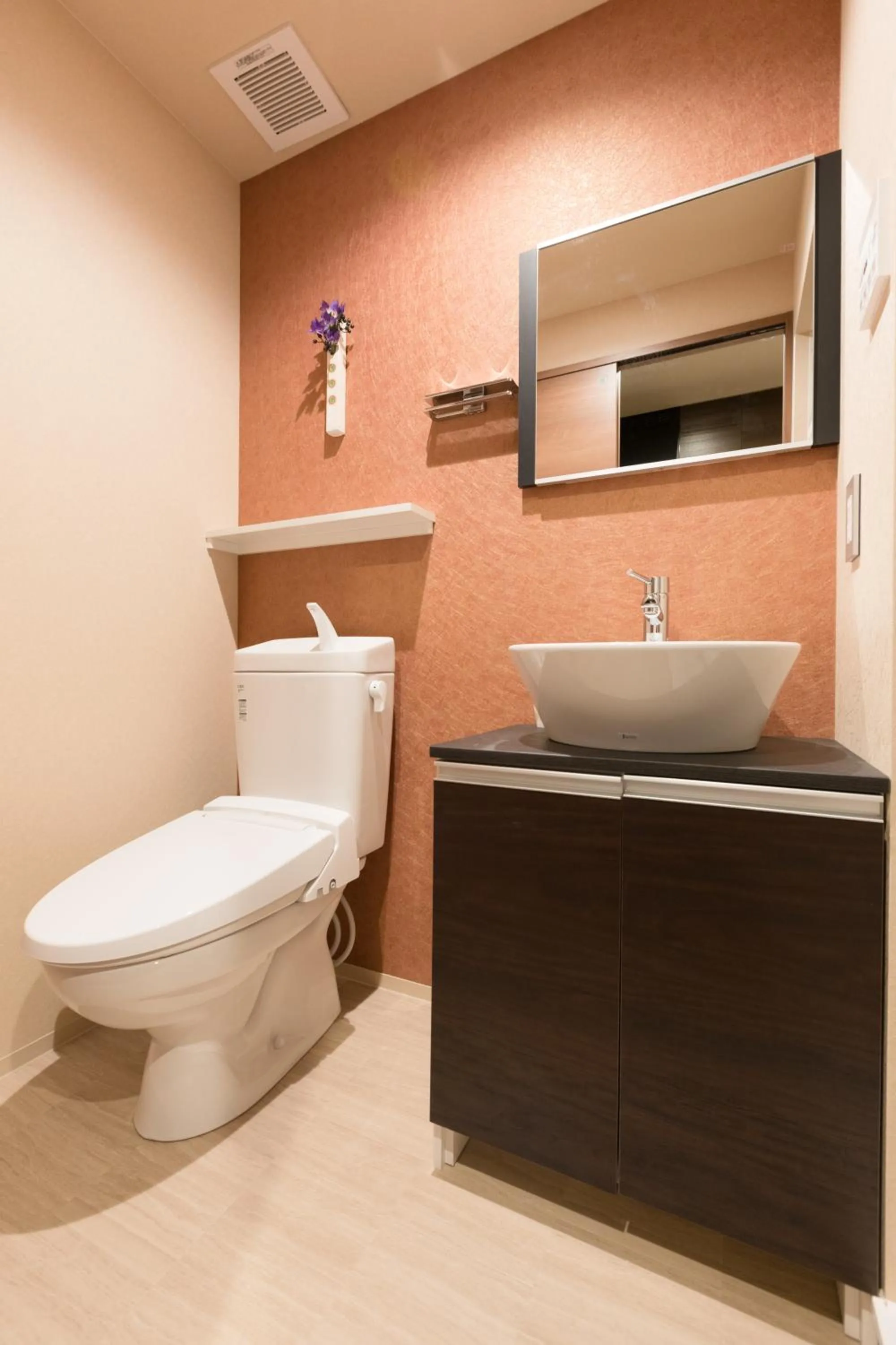 Toilet in Stay SAKURA Kyoto Nijo Seasons