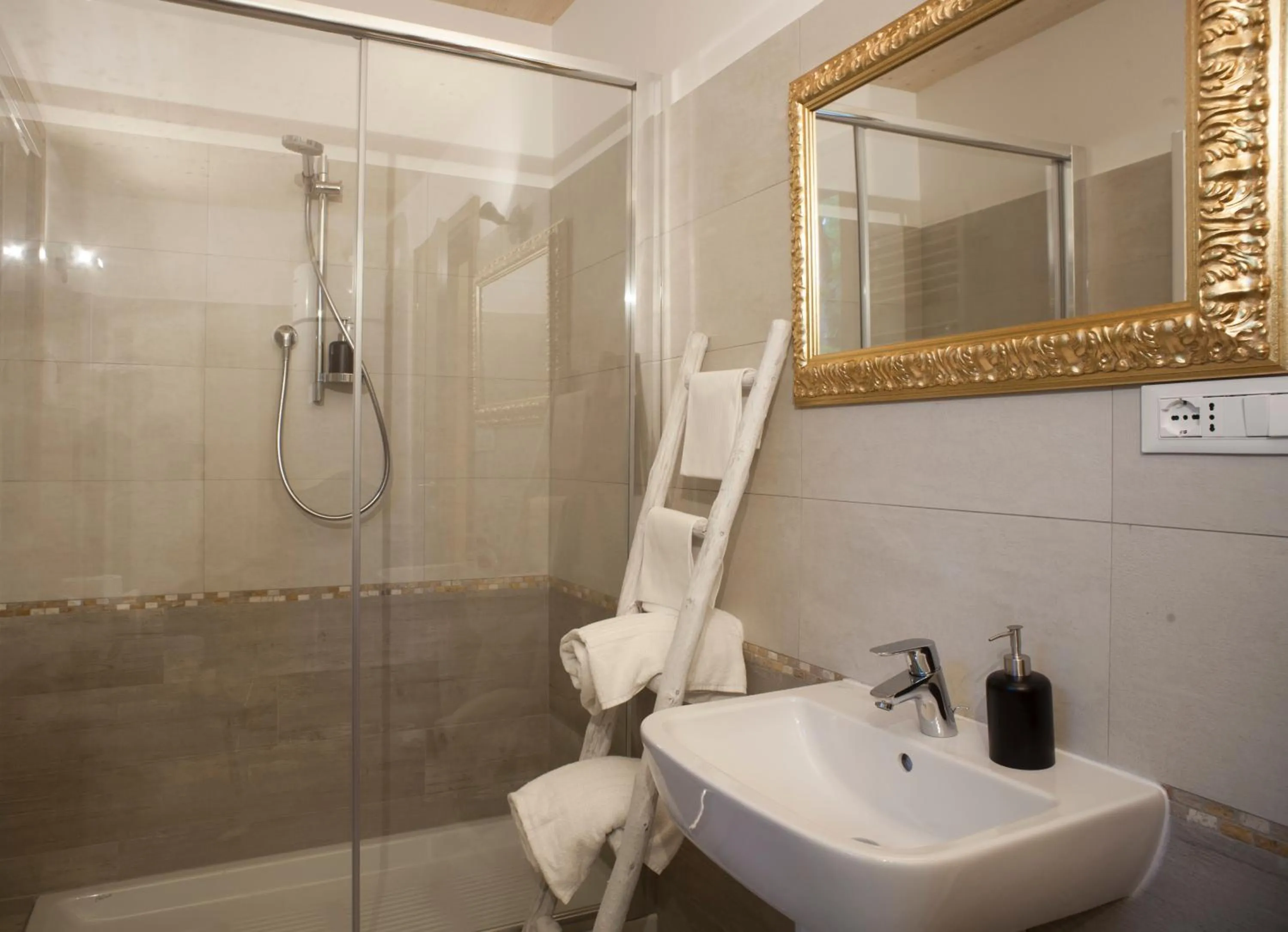 Shower in Agriturismo Il Cavicchio