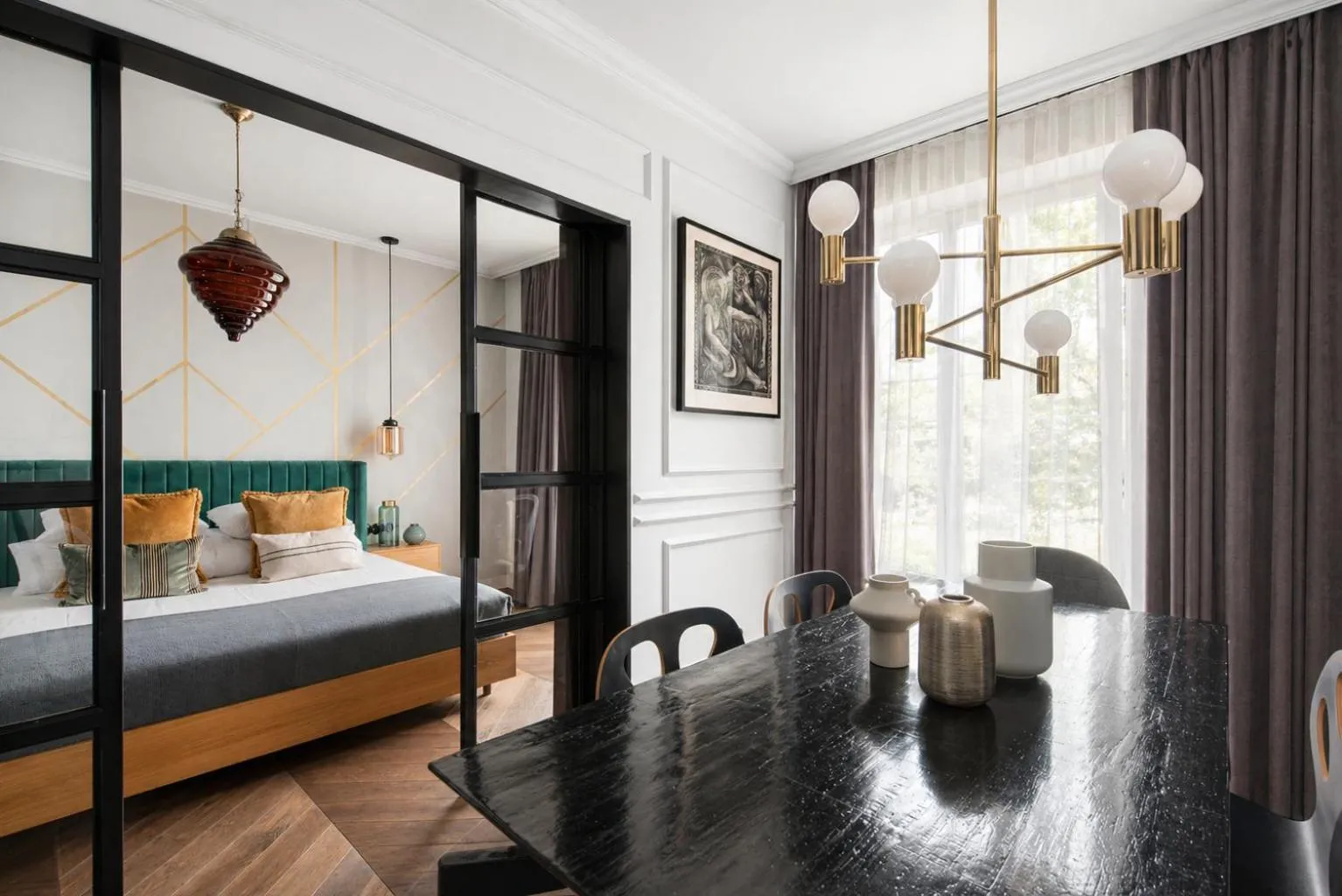 Dining area, Bed in Harmonica Apartment - Trynitarska 6 street