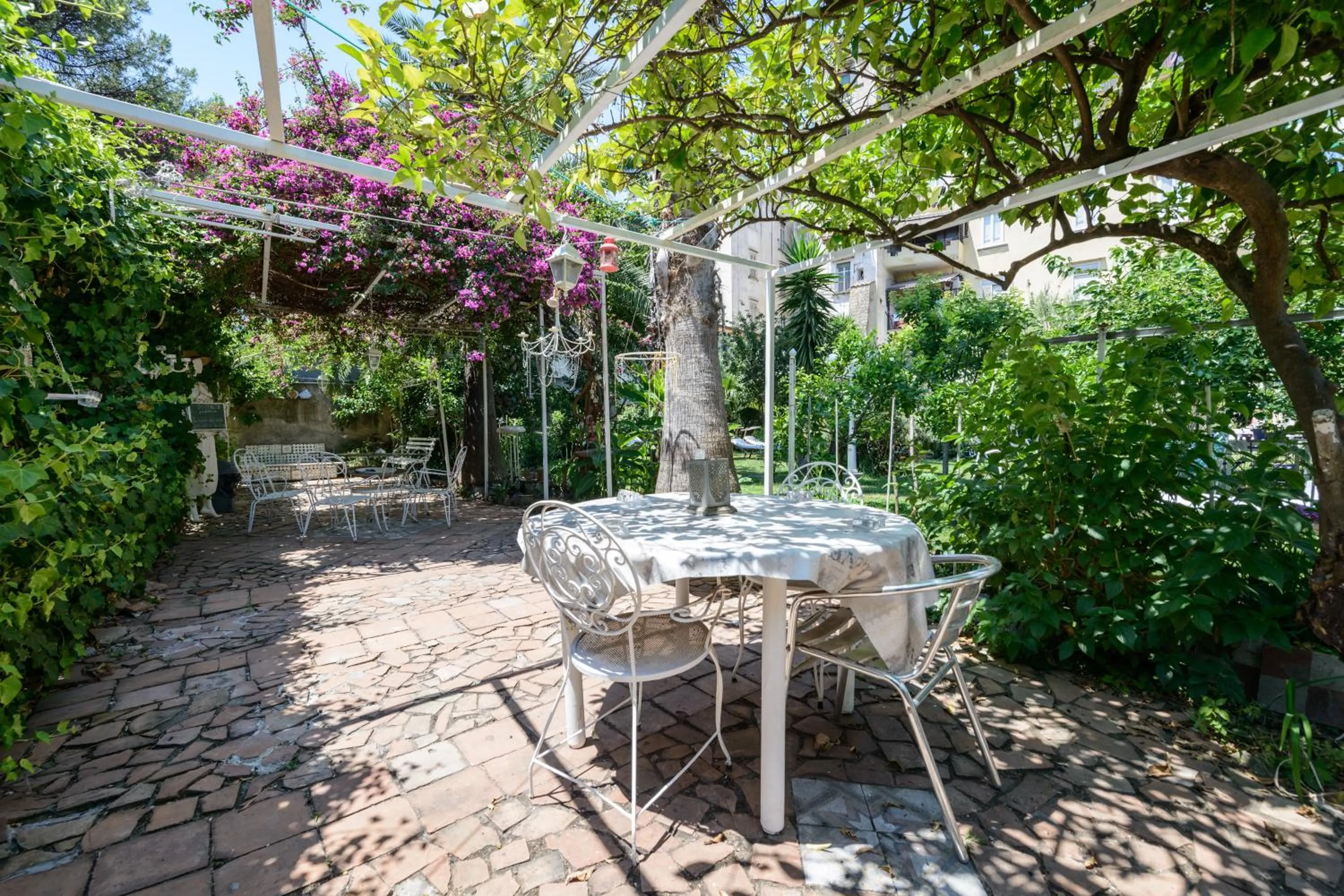 Other in Giardino Segreto