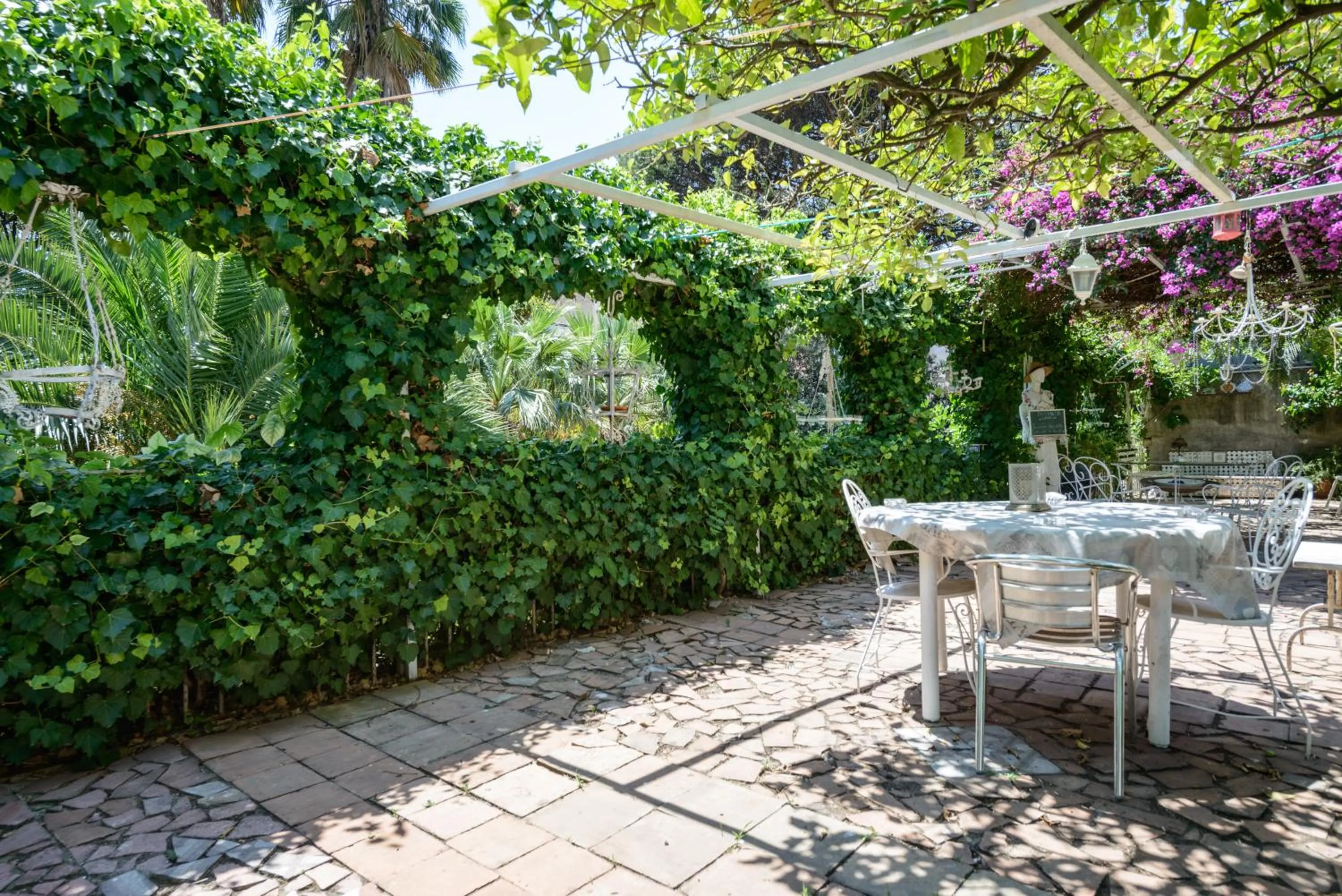 Other in Giardino Segreto