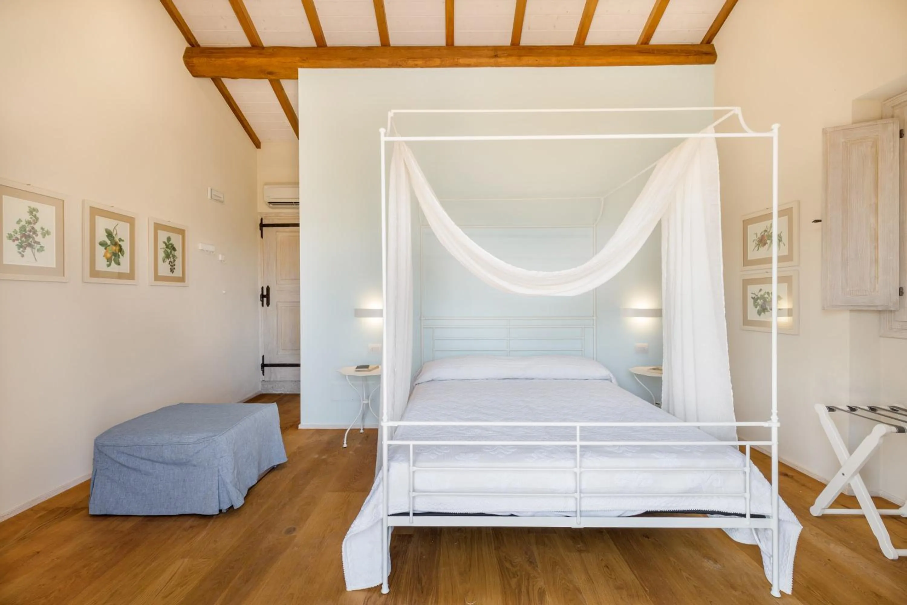 Bed in Tenuta Petra Bianca