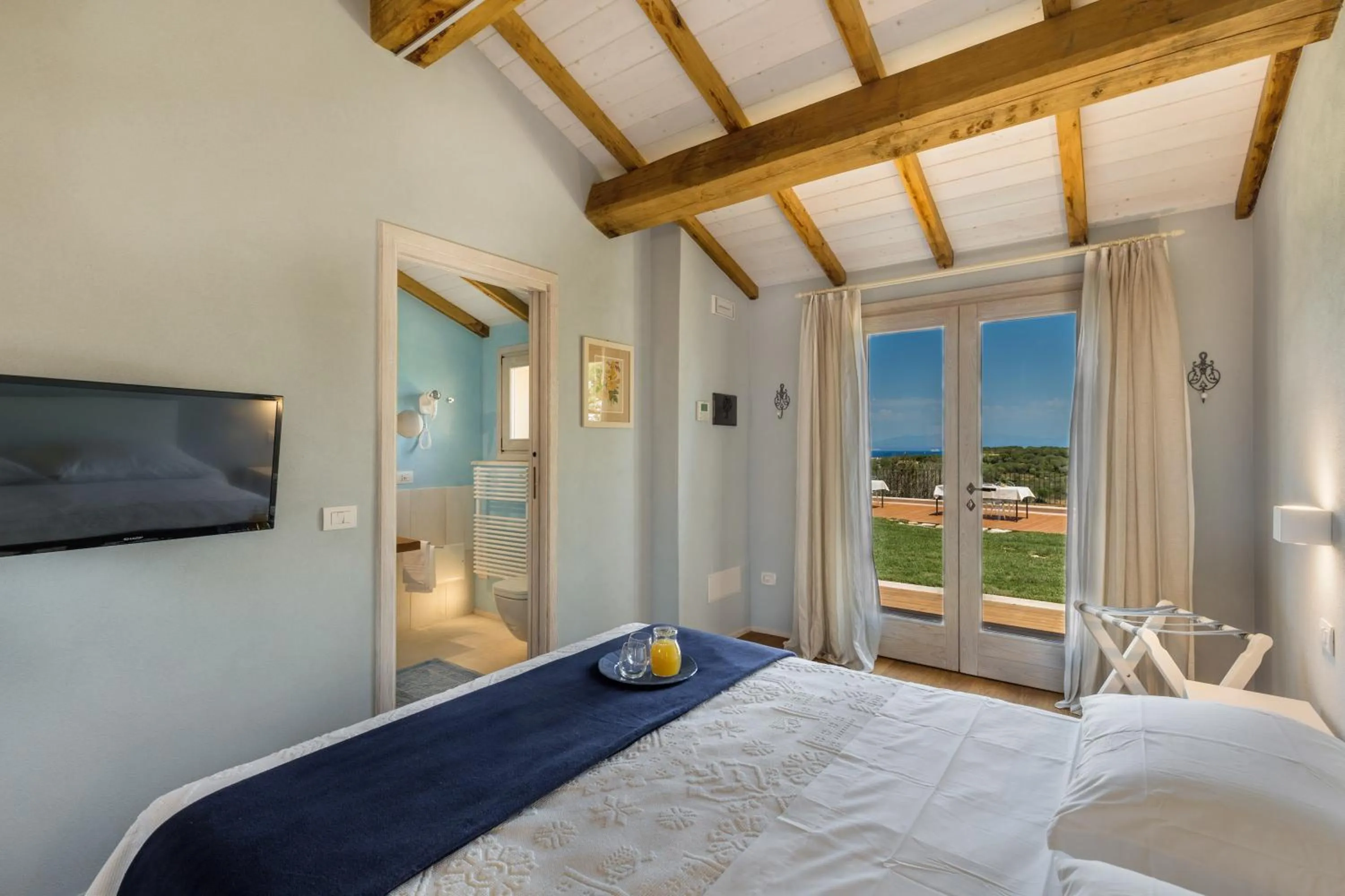 Bed in Tenuta Petra Bianca