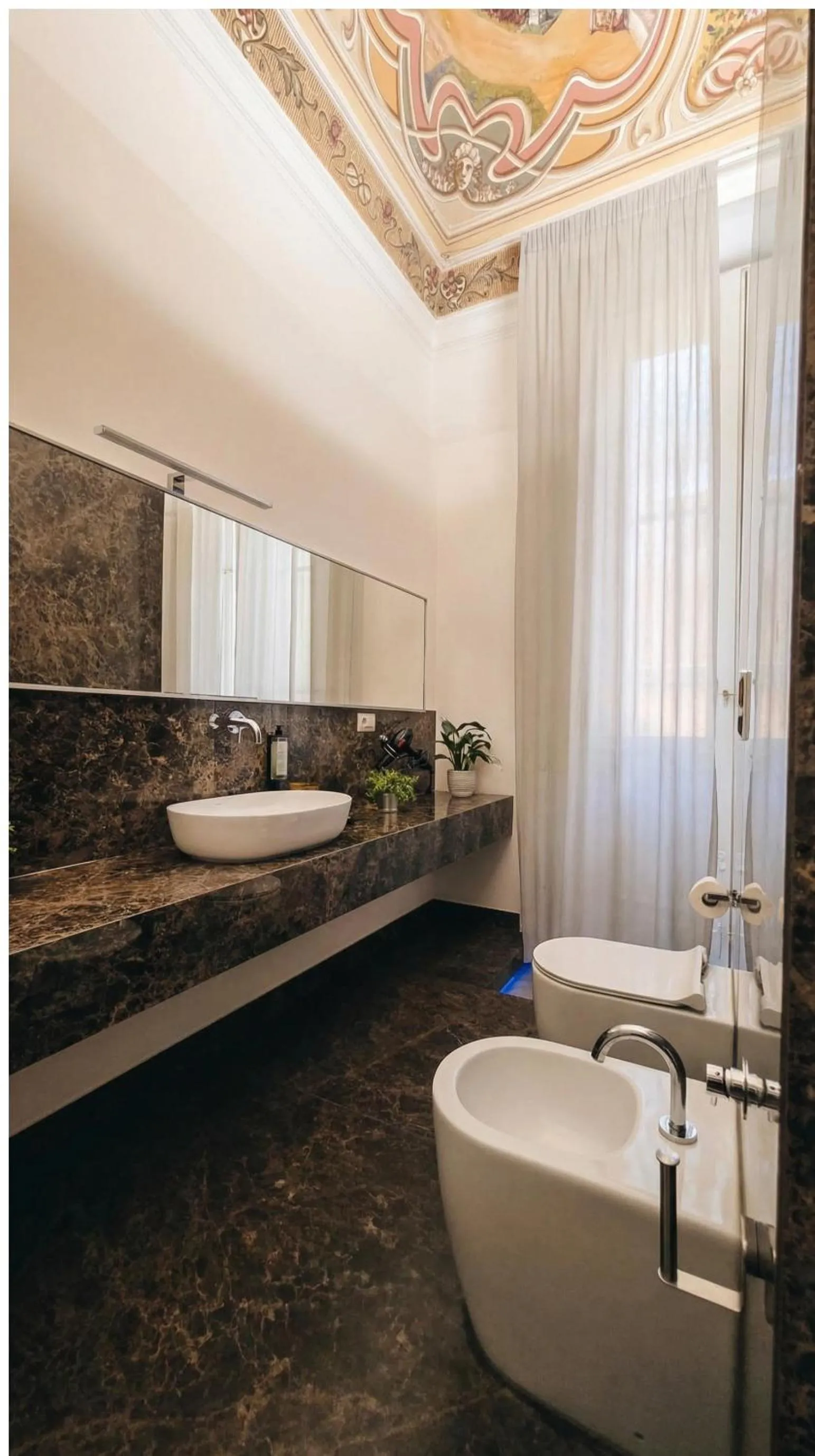 Shower, Bed in Palazzo Bruca Catania