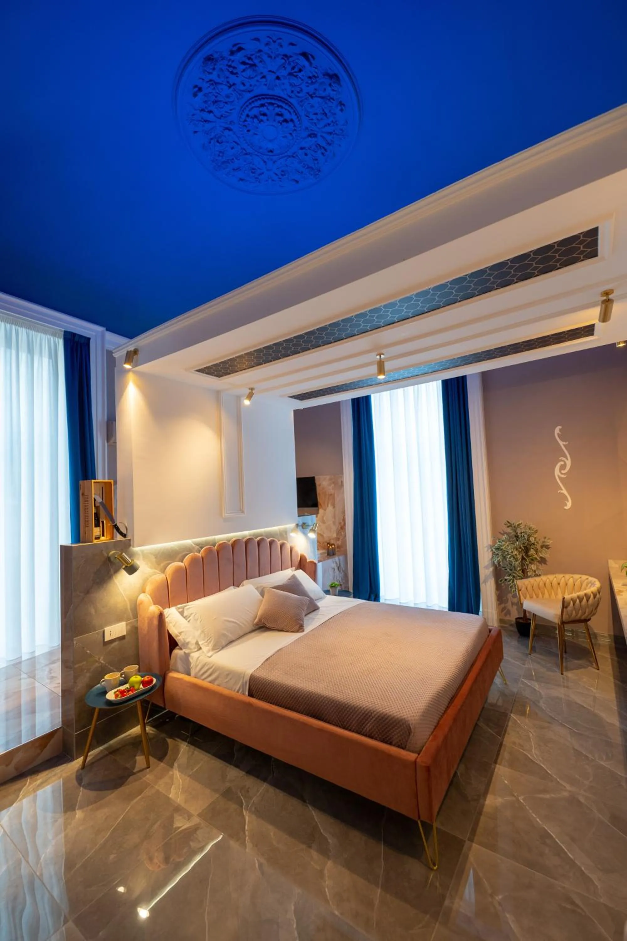 Photo of the whole room, Bed in Palazzo Bruca Catania