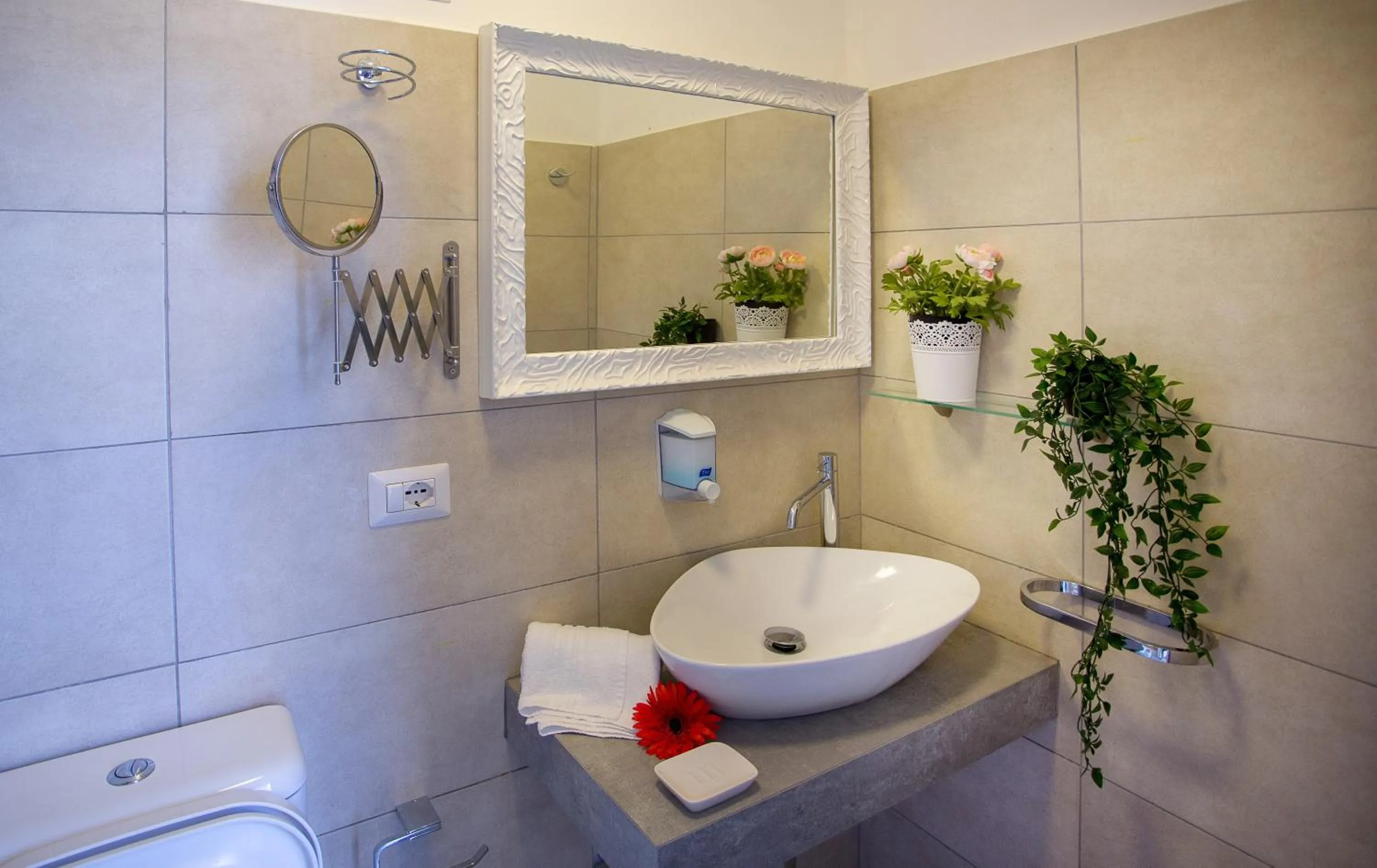 Shower in Palazzo Bruca Catania