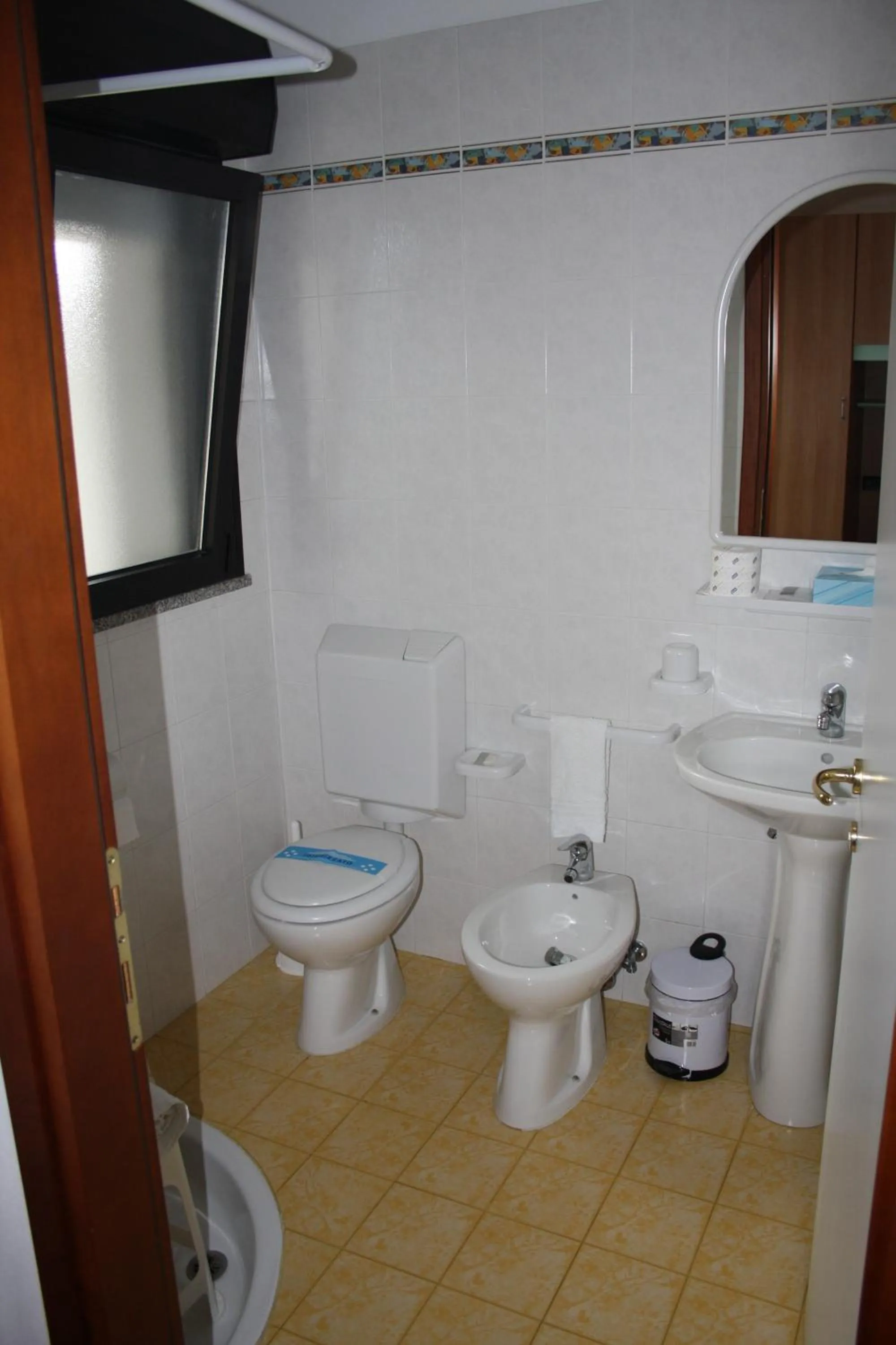 Toilet in Hotel Etna