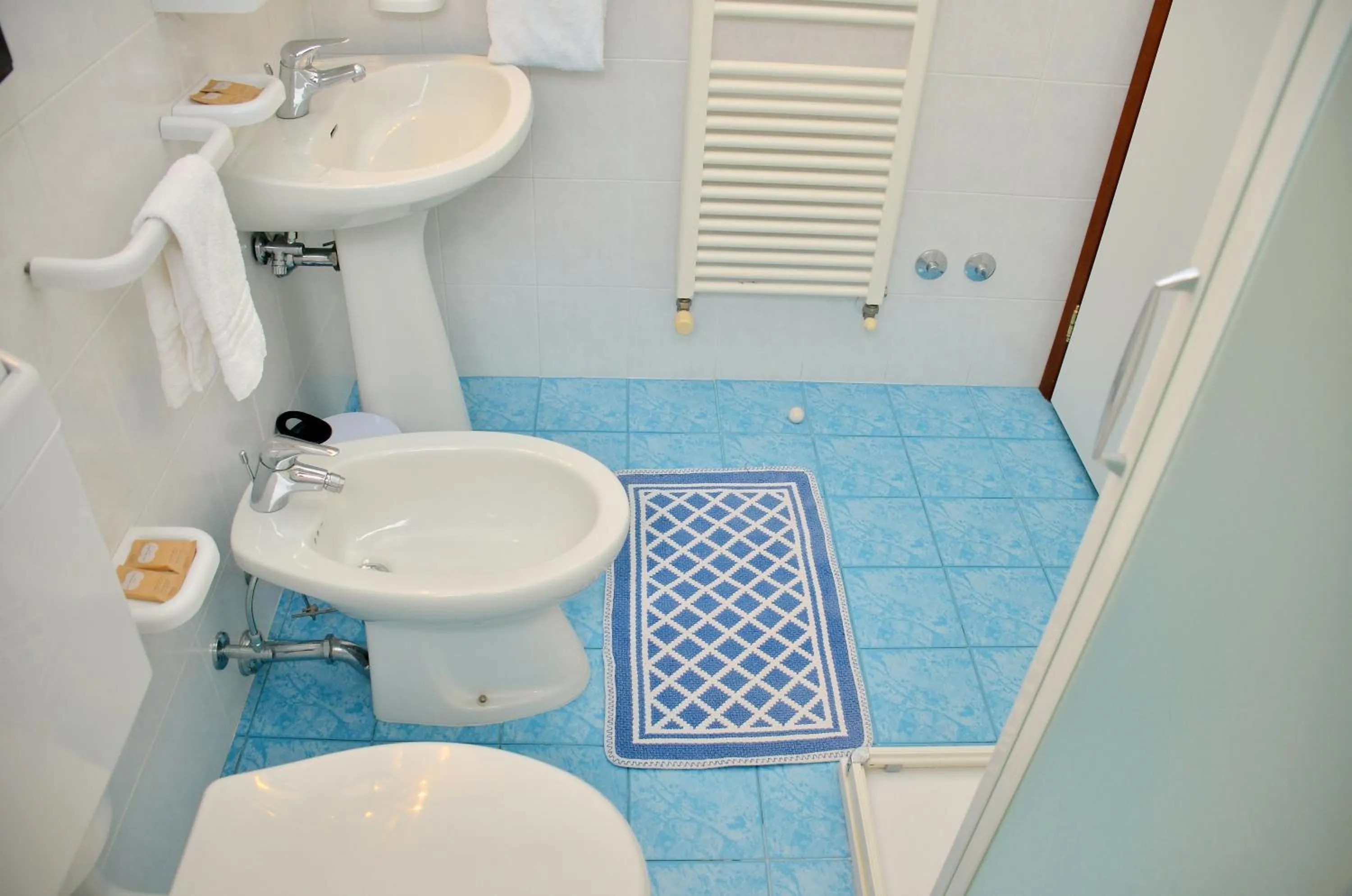 Toilet in Hotel Etna