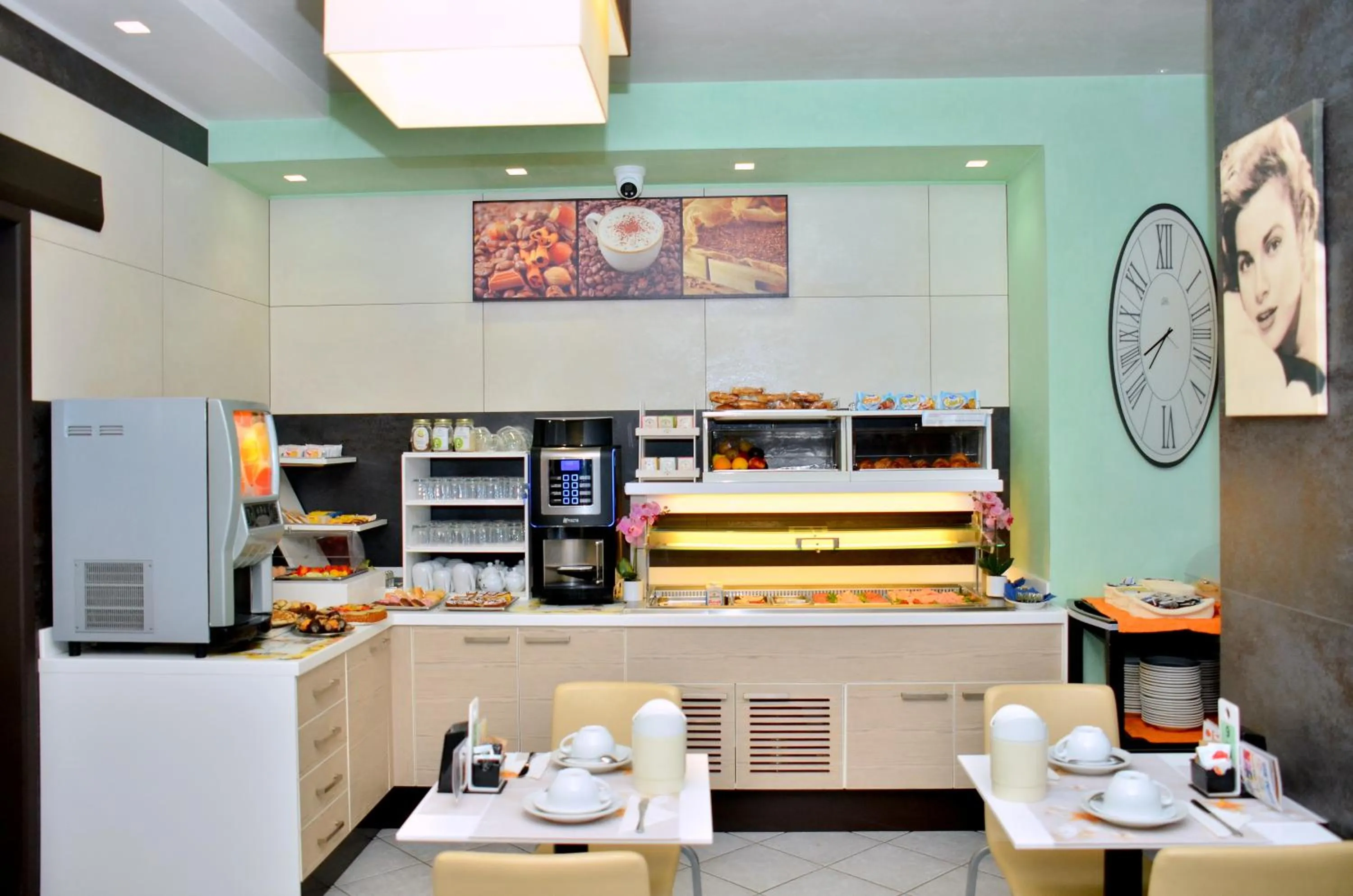 Breakfast in Hotel Etna