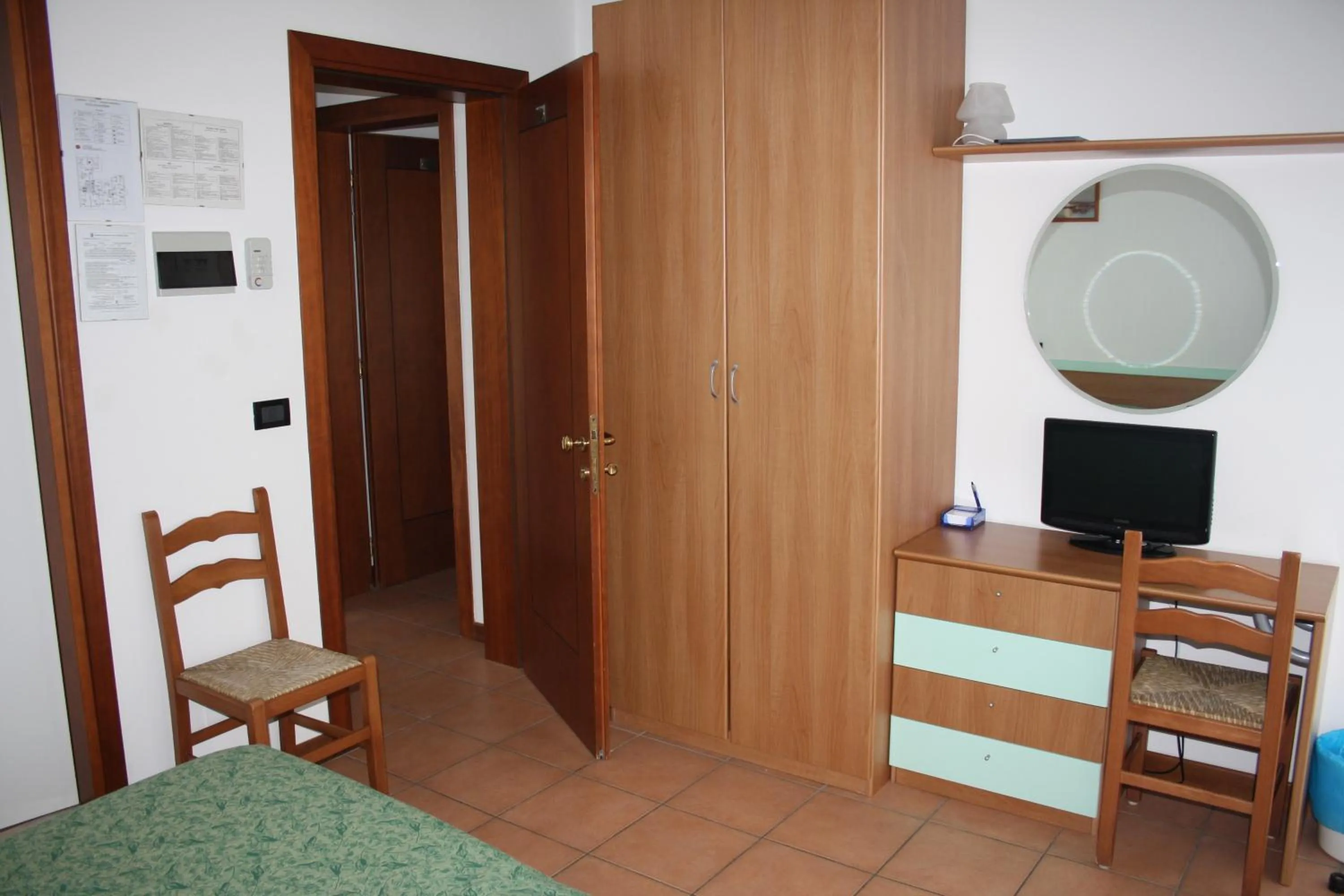 TV and multimedia in Hotel Etna