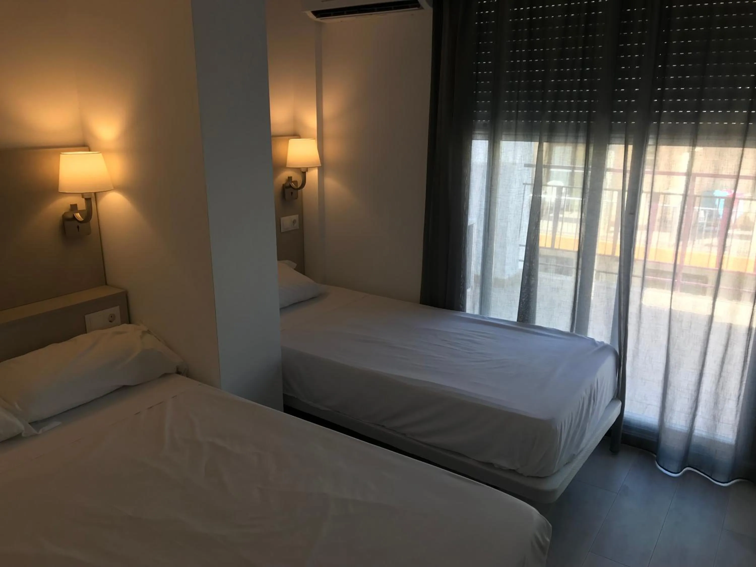 Photo of the whole room, Bed in Hotel Boutique Centro BBB Auto check in