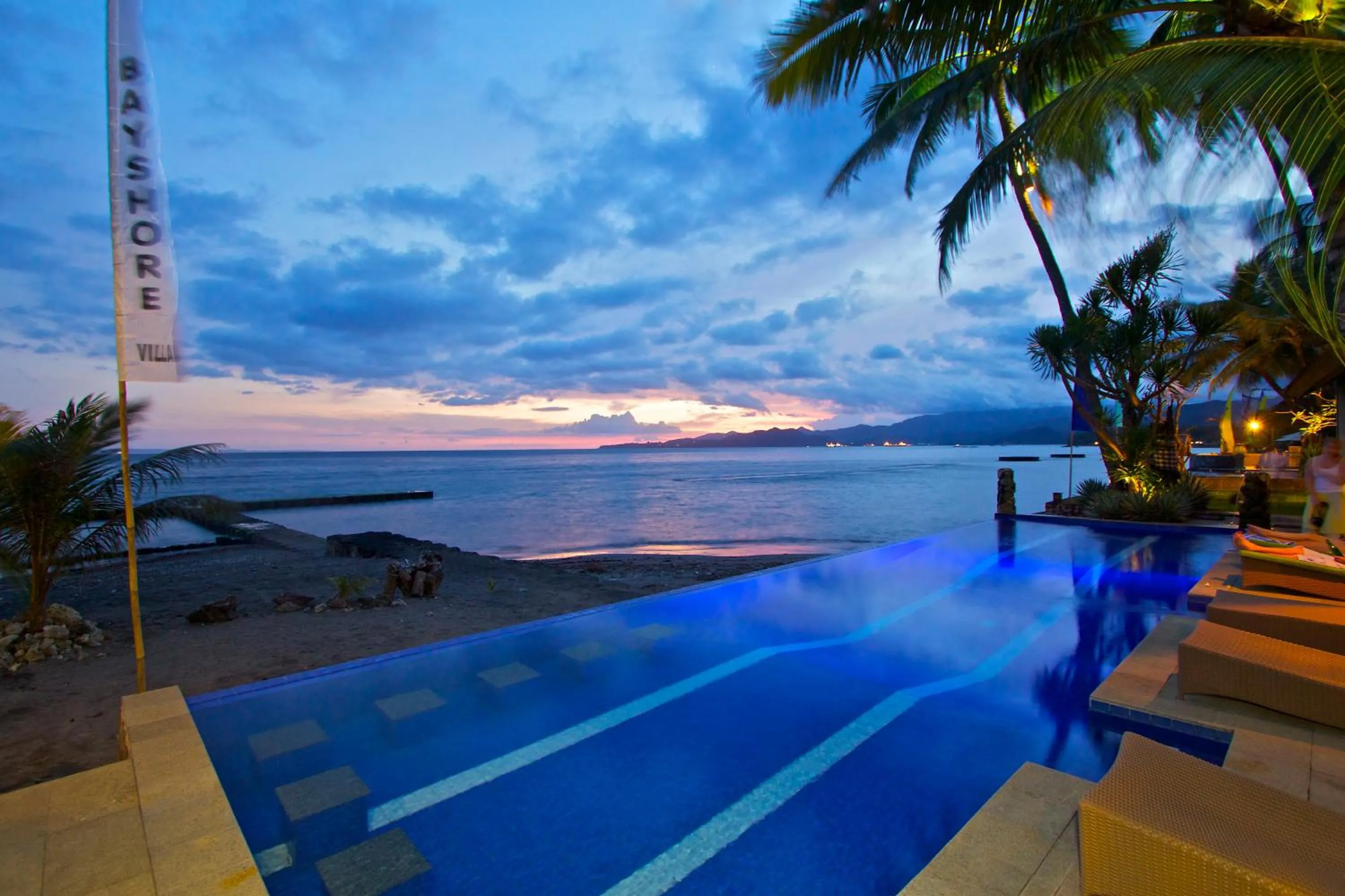 Swimming pool in Bayshore Villa