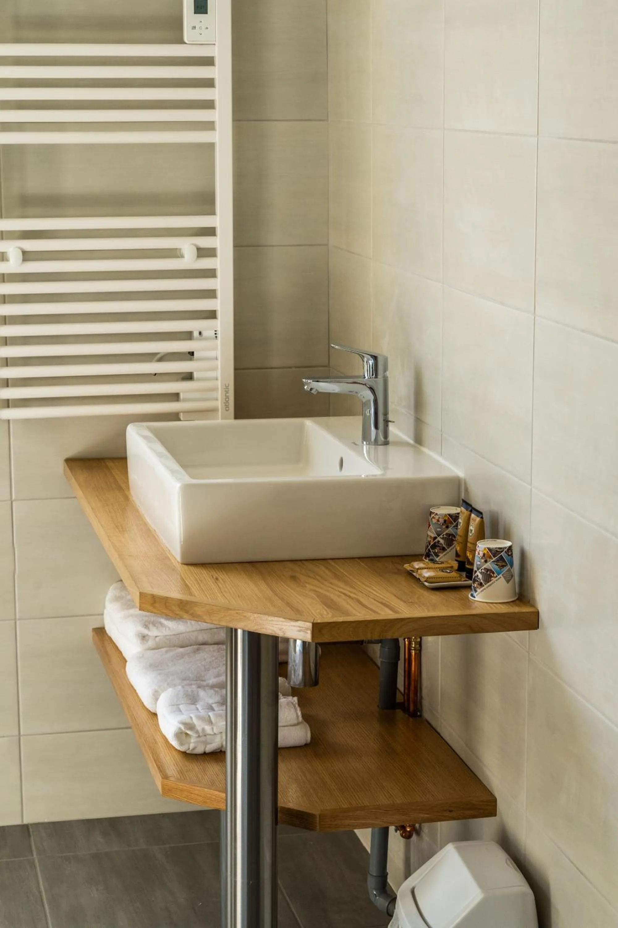 Bathroom in Hôtel Newport