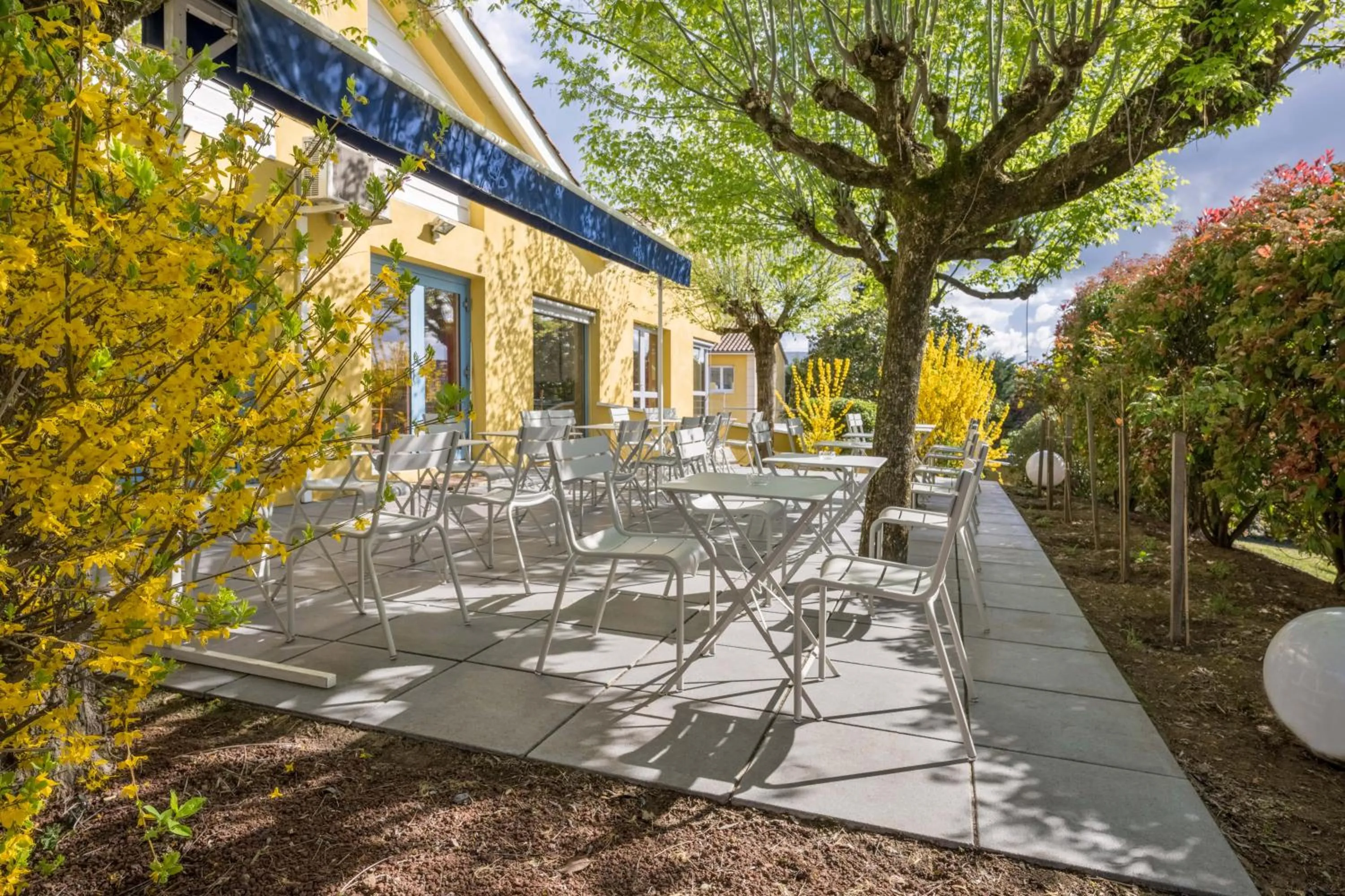 Patio in Hôtel Newport