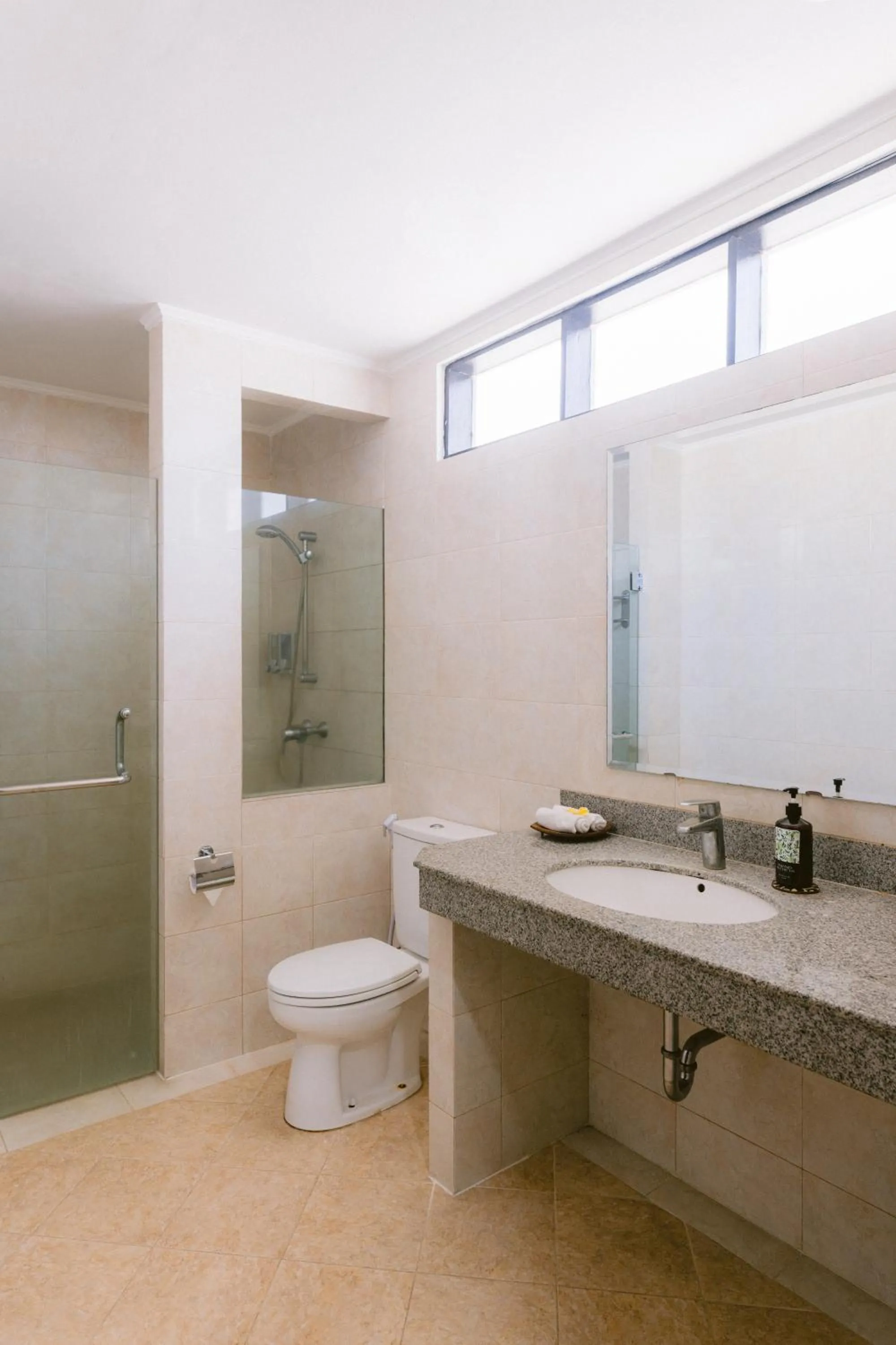 Bathroom in Legong Keraton Beach Hotel