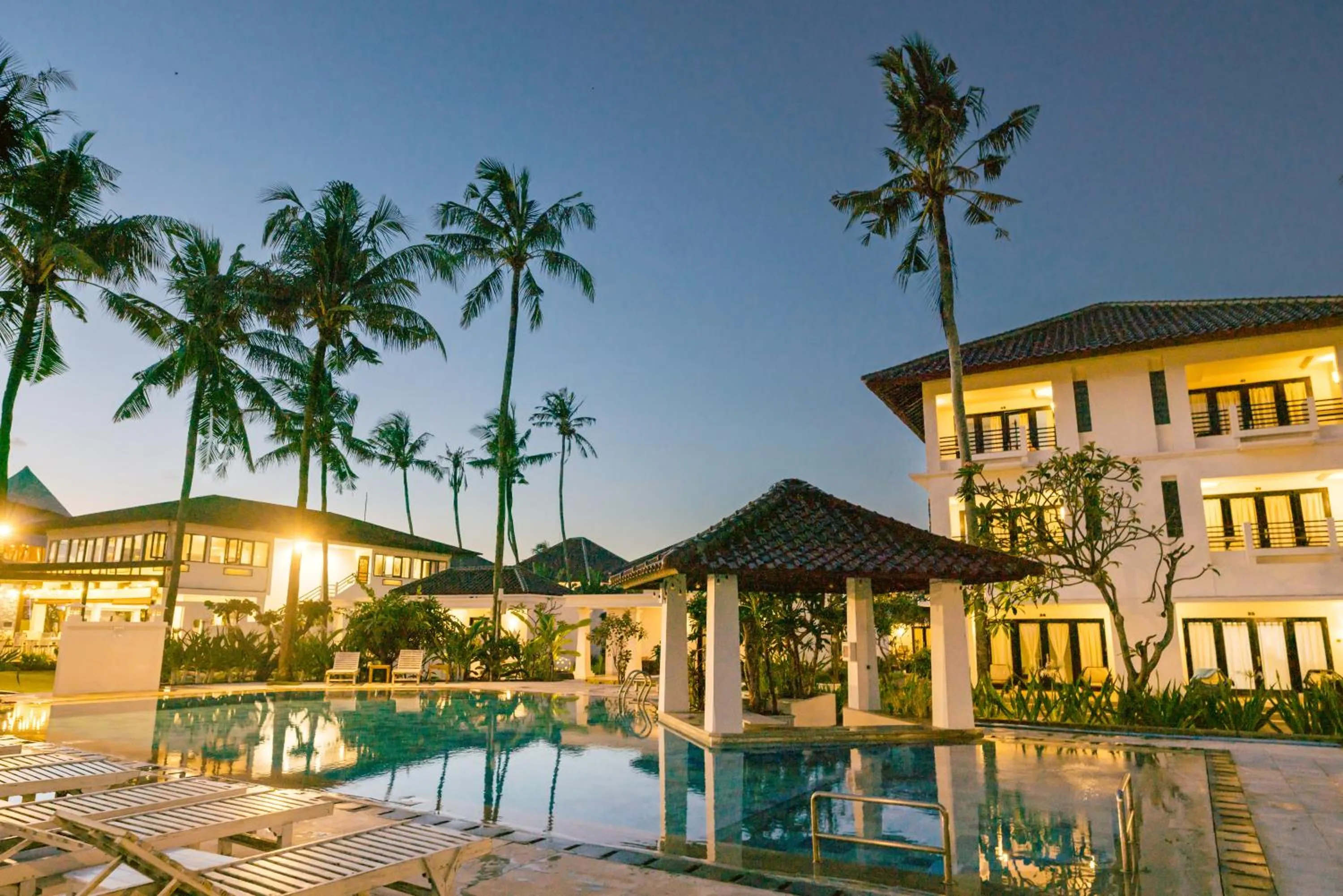 Swimming pool in Legong Keraton Beach Hotel