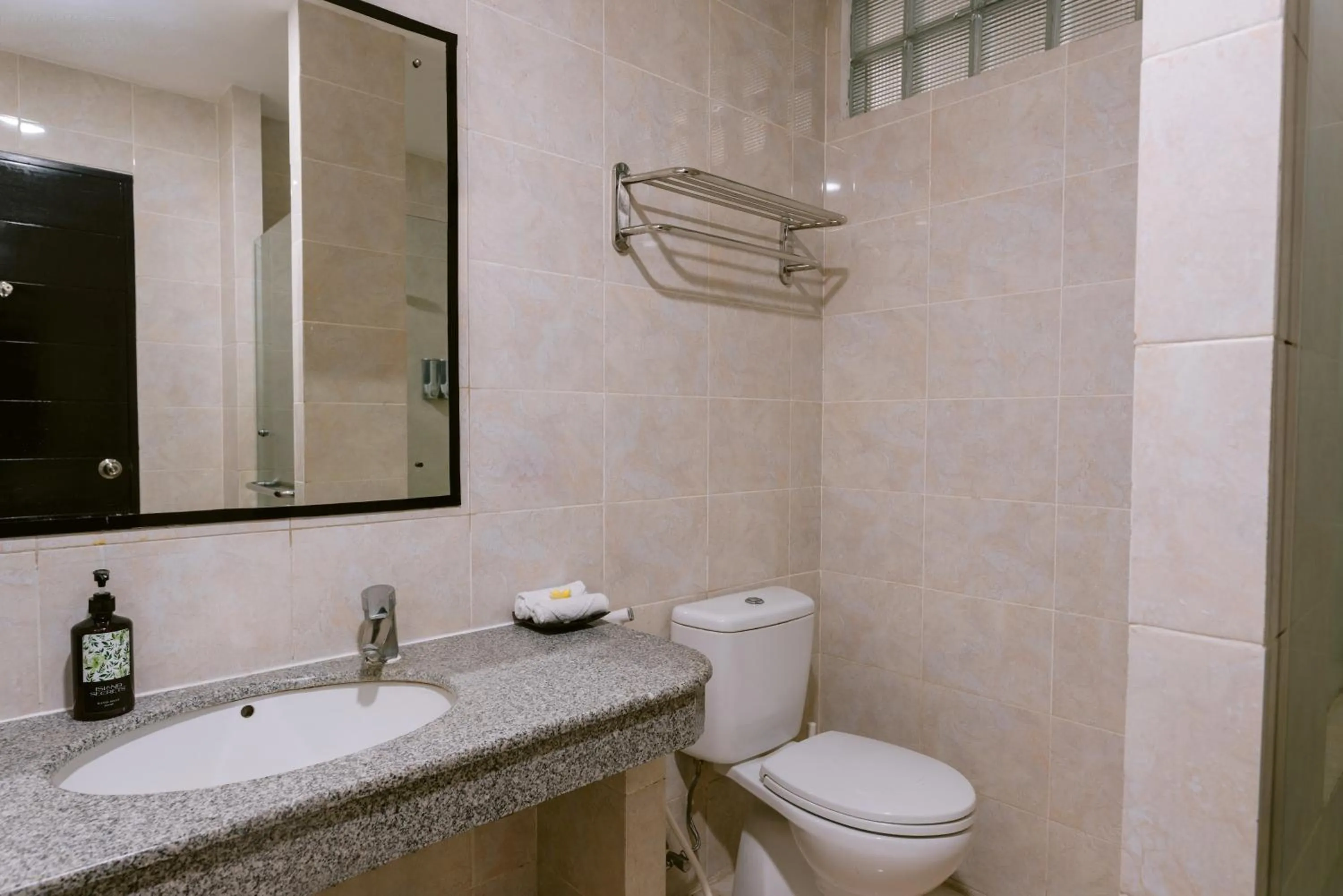 Bathroom in Legong Keraton Beach Hotel