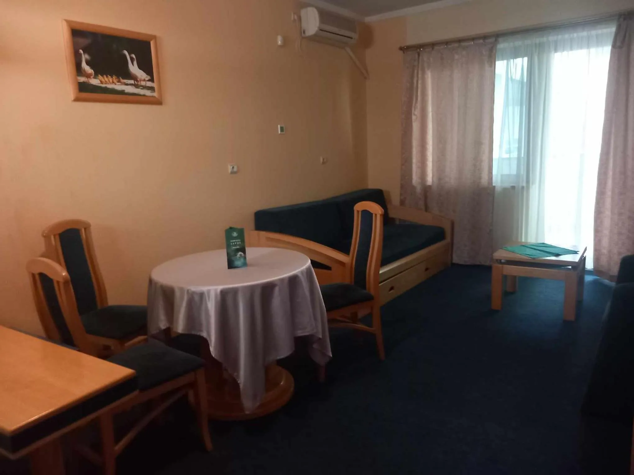 Dining area in Garni Lupus prenoćište