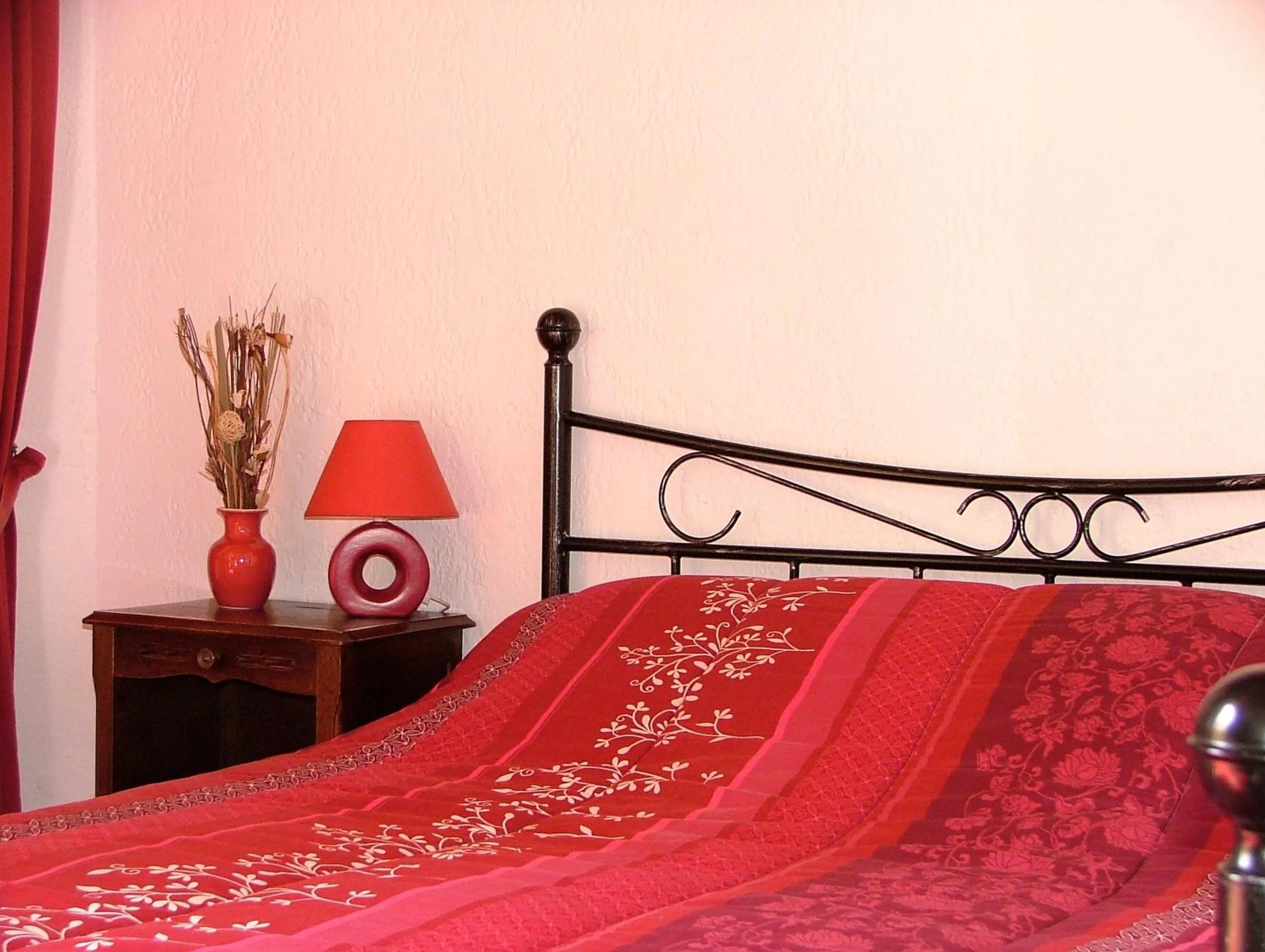 Bedroom, Bed in Nouvel Hotel