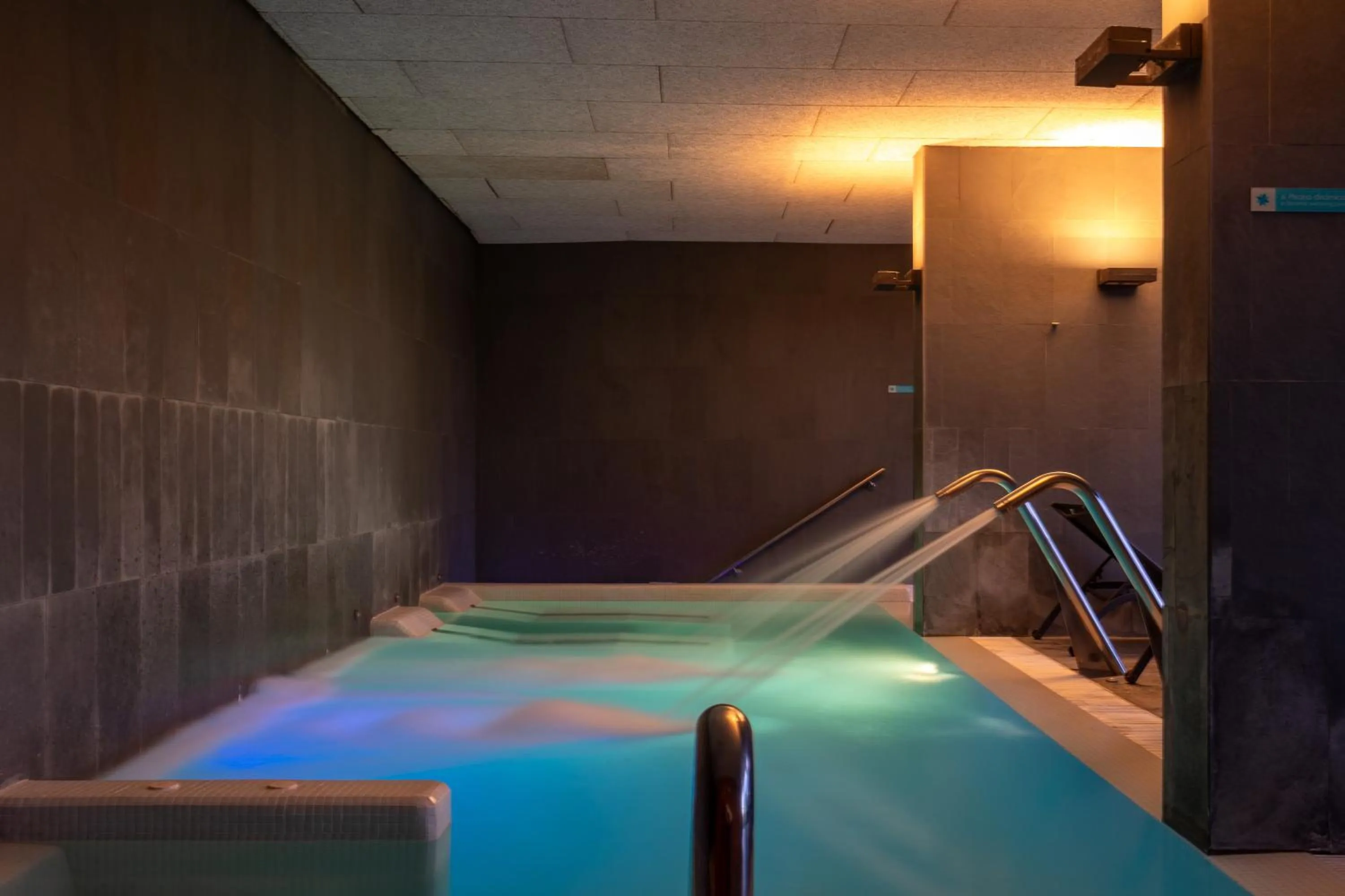 Pool view in Hotel-Bodega Finca de Los Arandinos