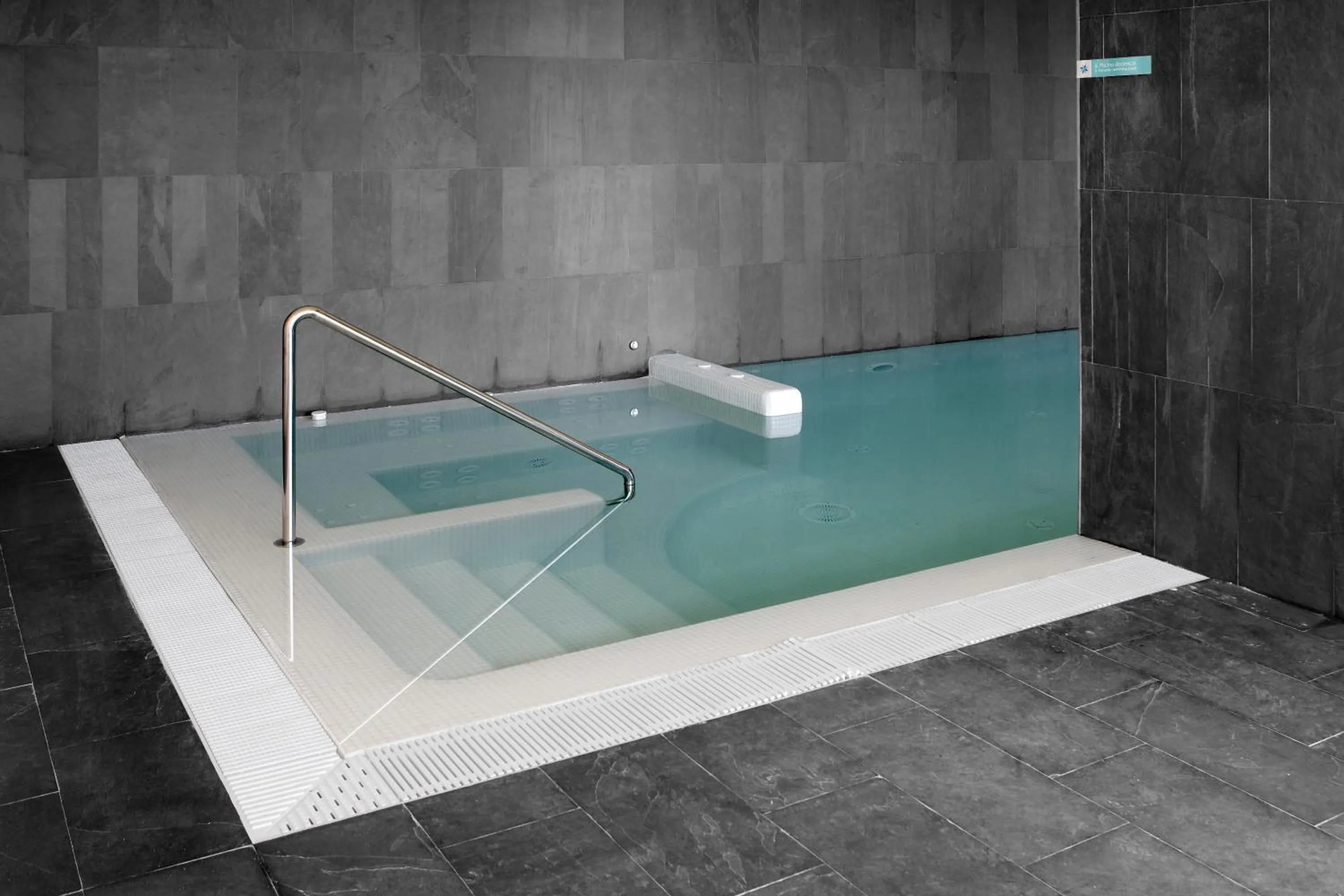 Spa and wellness centre/facilities in Hotel-Bodega Finca de Los Arandinos