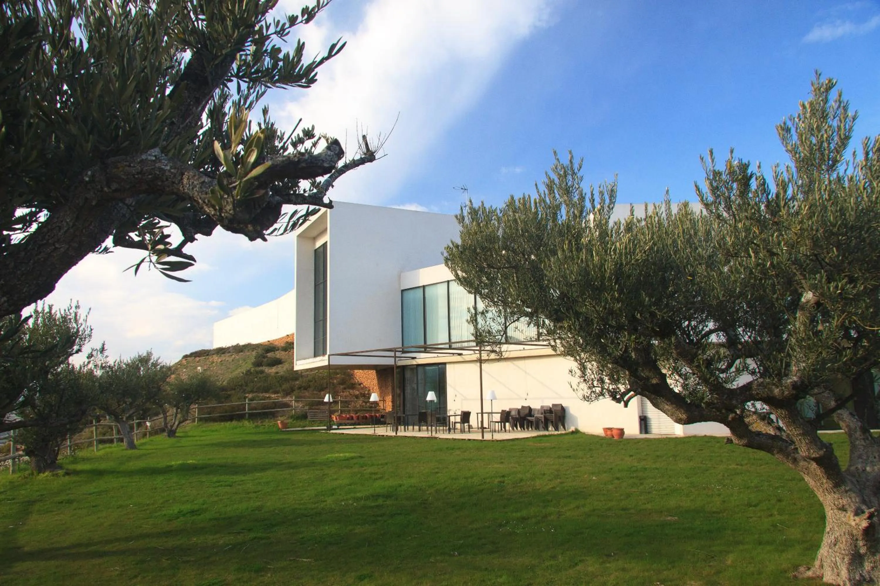 Property building in Hotel-Bodega Finca de Los Arandinos