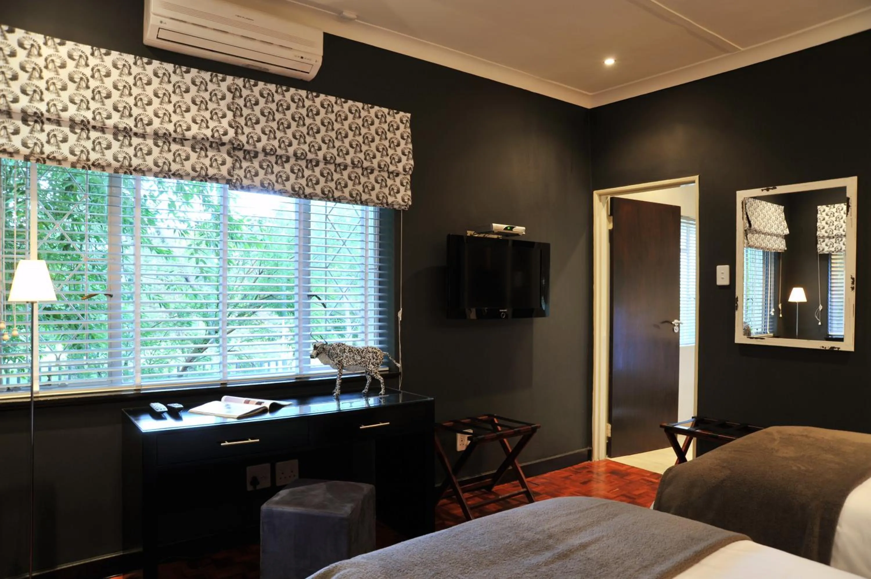 Photo of the whole room, Bed in Glendower View Guest House