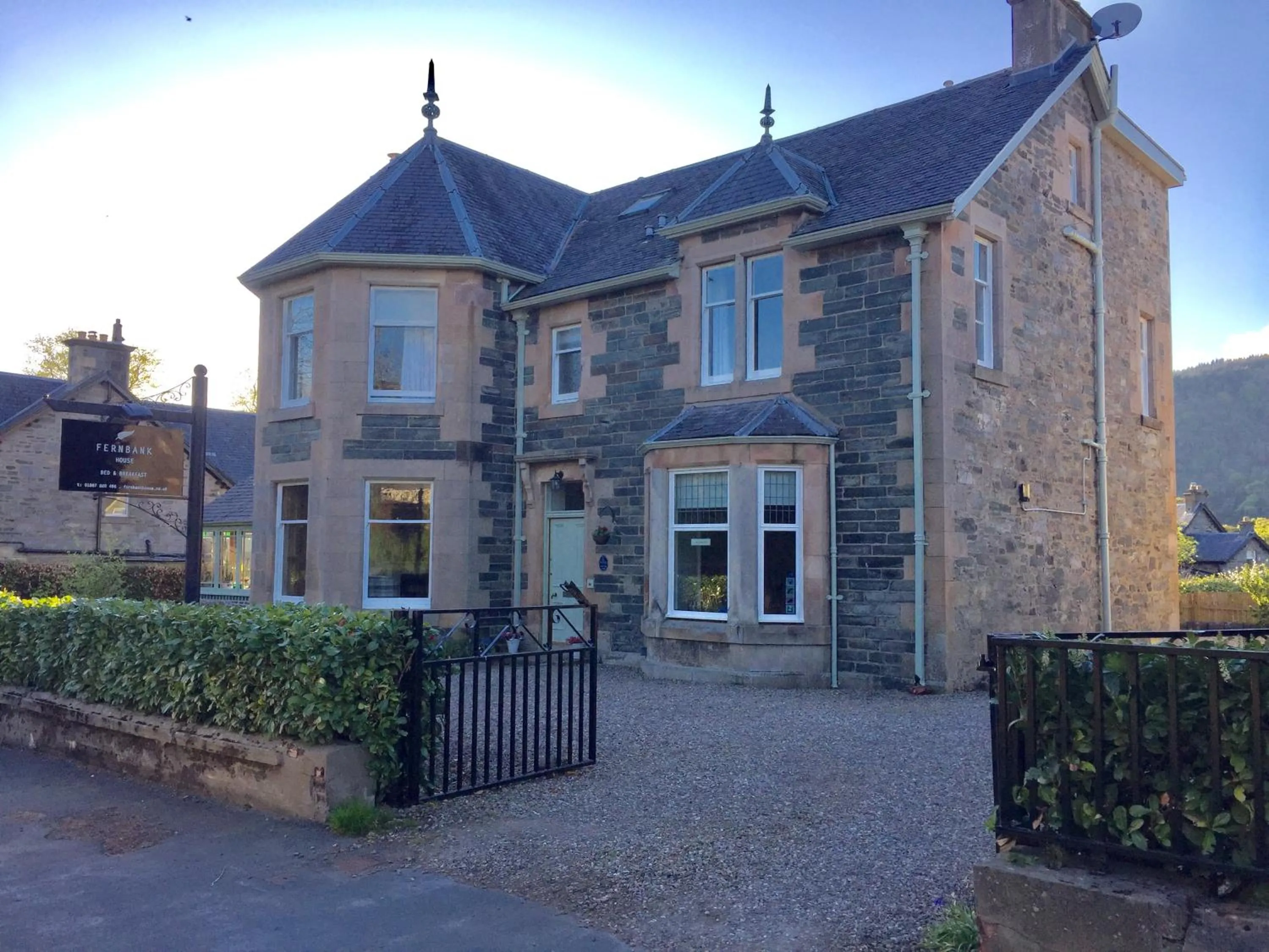 Facade/entrance in Fernbank House