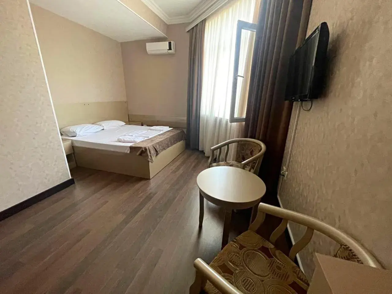 Double or Twin Room in Consul Hotel Double or Twin Room in Consul Hotel